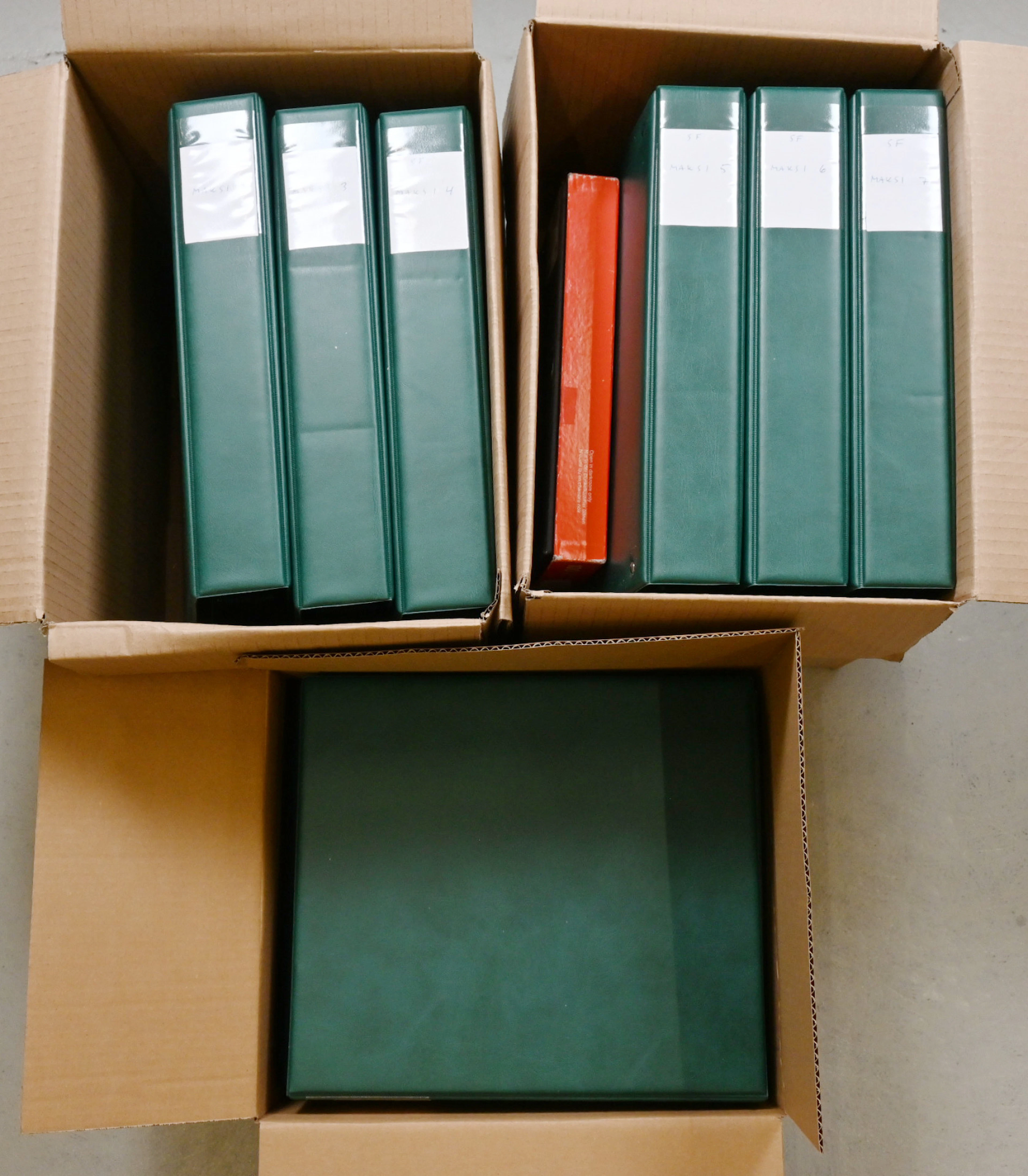 Magnificent LARGE maximum card collection in eight albums! Including