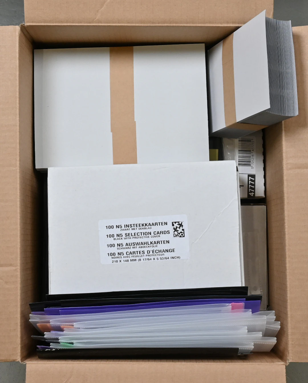 Stockcards, stockpages etc. stock-related accessories in a 14 KG box