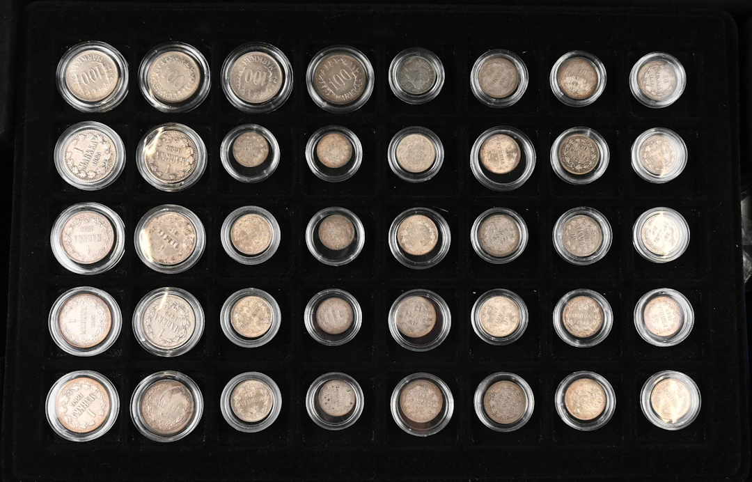 From 1865 onwards silver coins etc. fine selection in a coin briefcase.