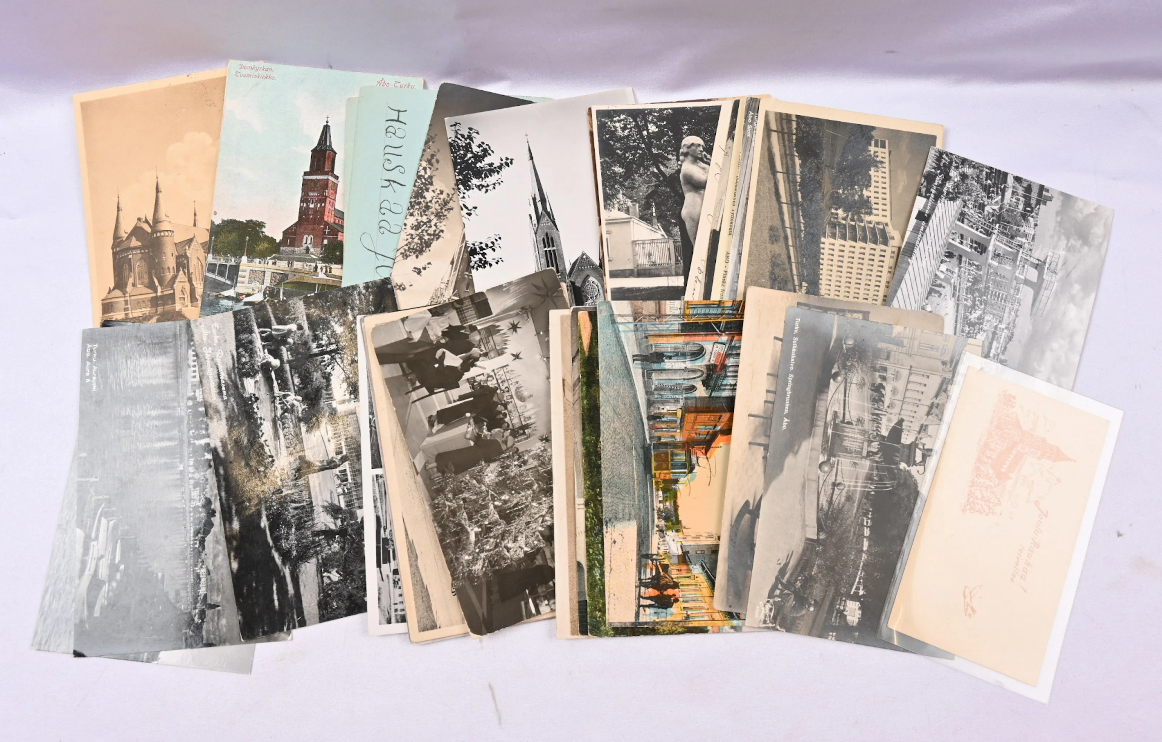 Turku selection over 60 pieces, old ones + picture booklet.