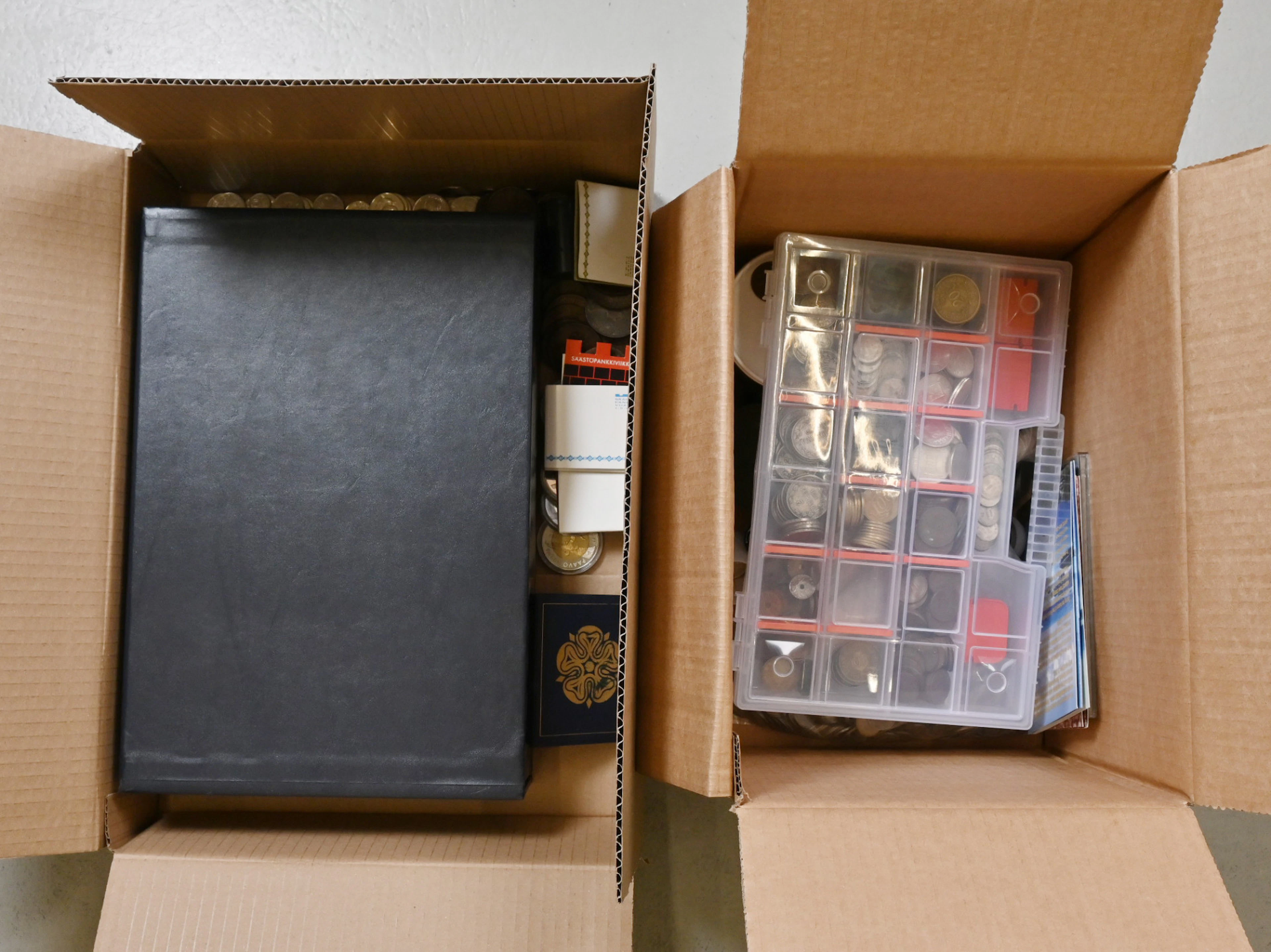 Interesting discovery lot of approximately 12 KG material, eg. old