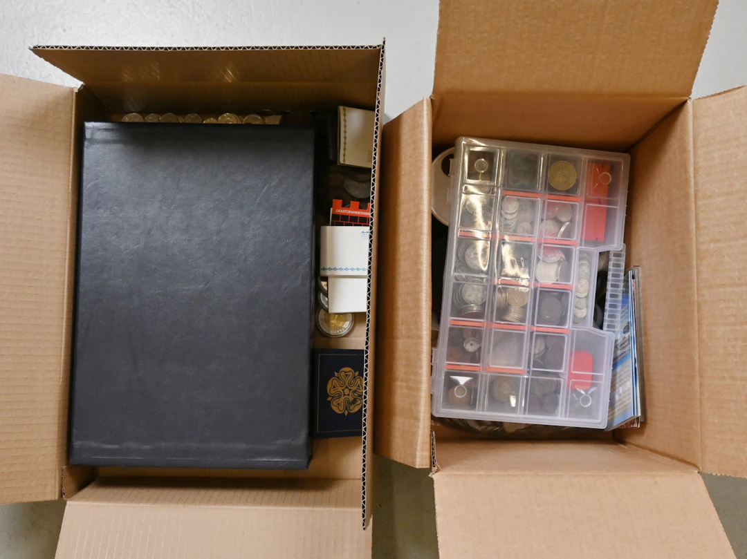 Interesting discovery lot of approximately 12 KG material, eg. old