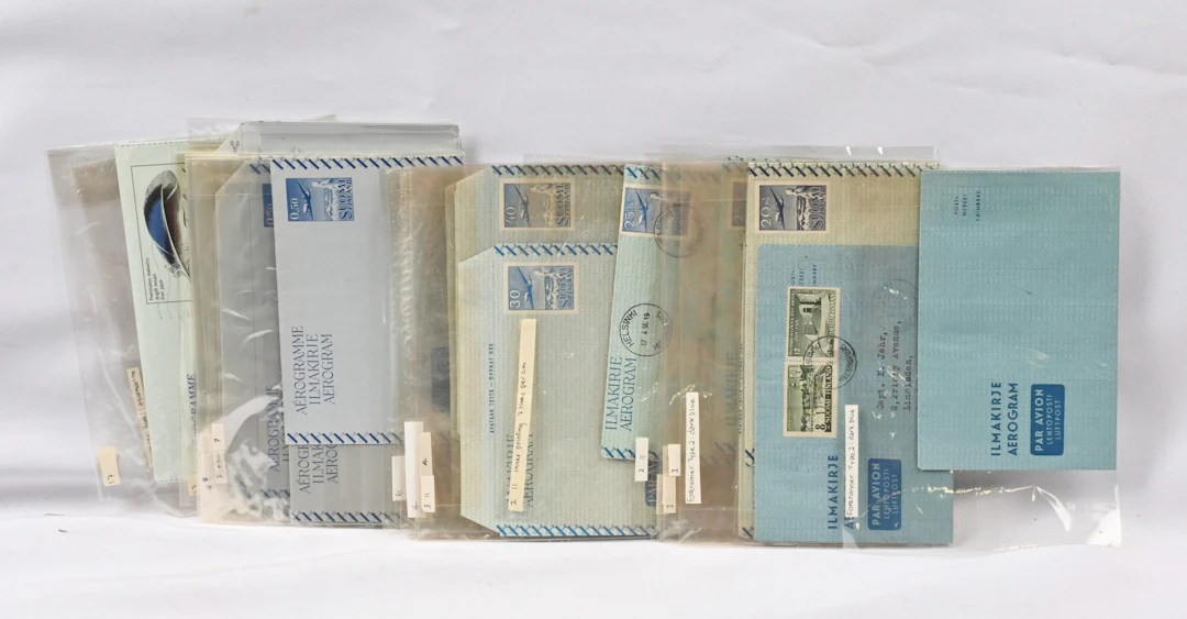 Versatile selection of approximately 120 postal items from old to