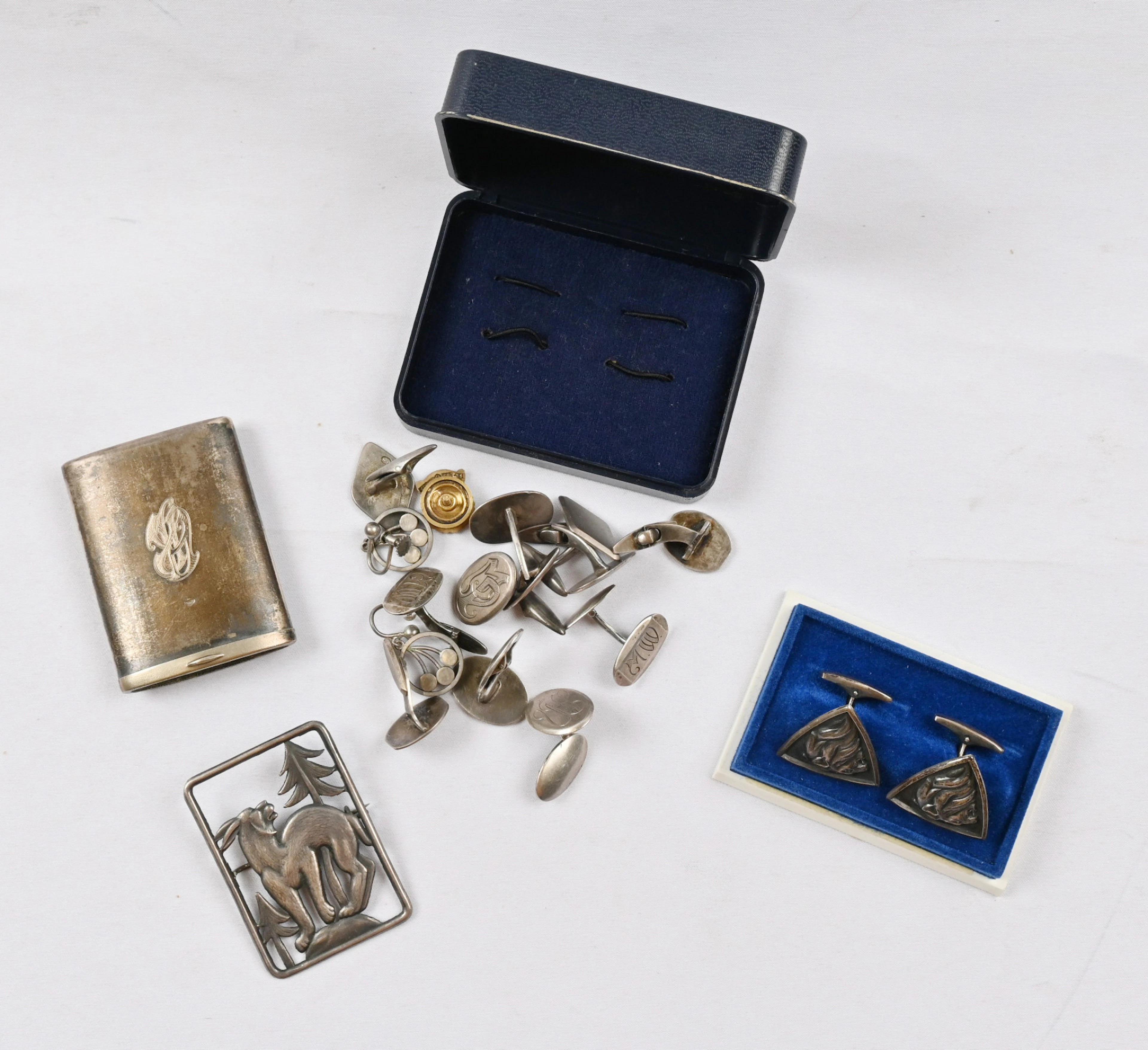 Cufflinks, silver, five pairs and three single ones. Additionally