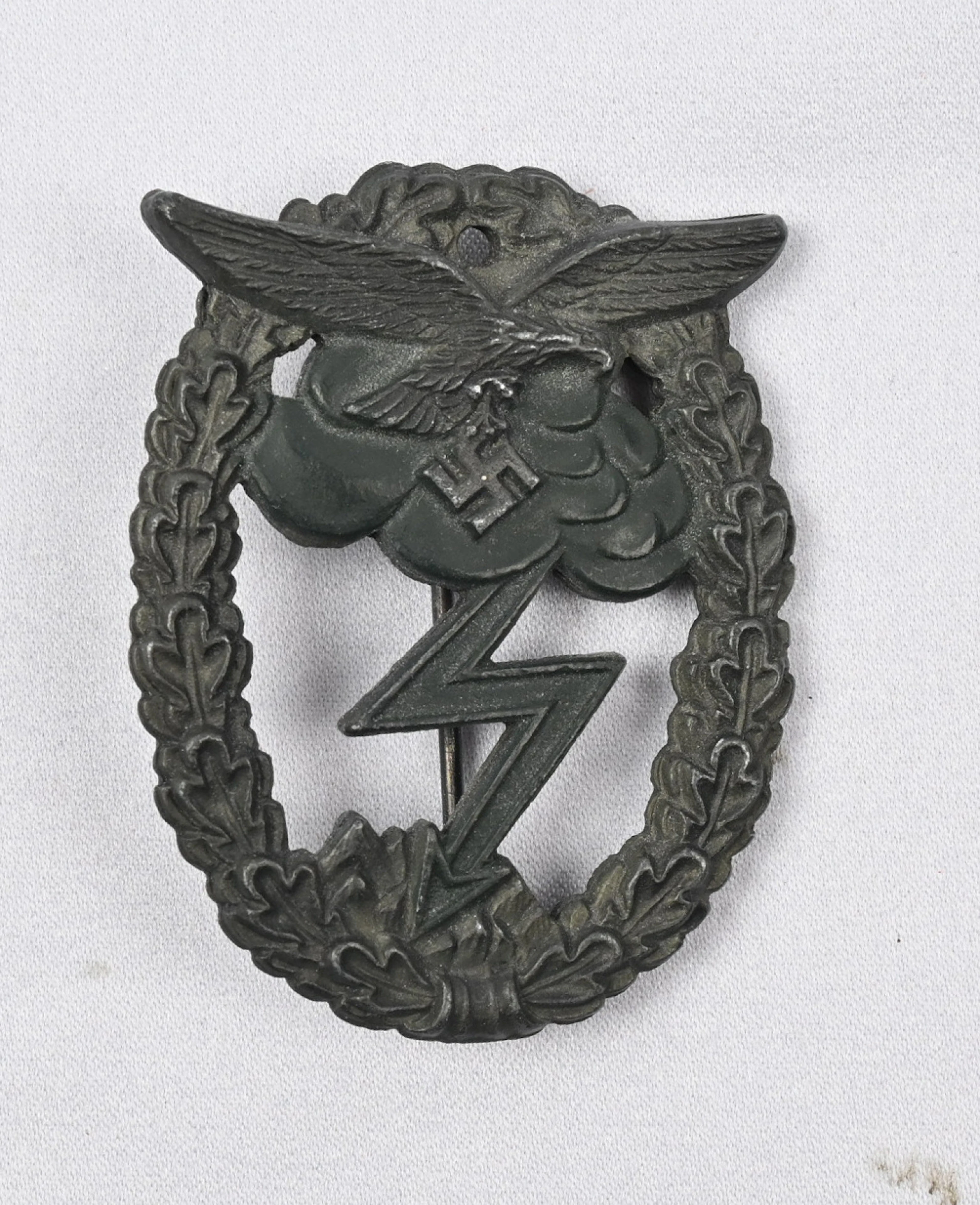German Luftwaffe Ground Assault Badge without year. Oxidized fine