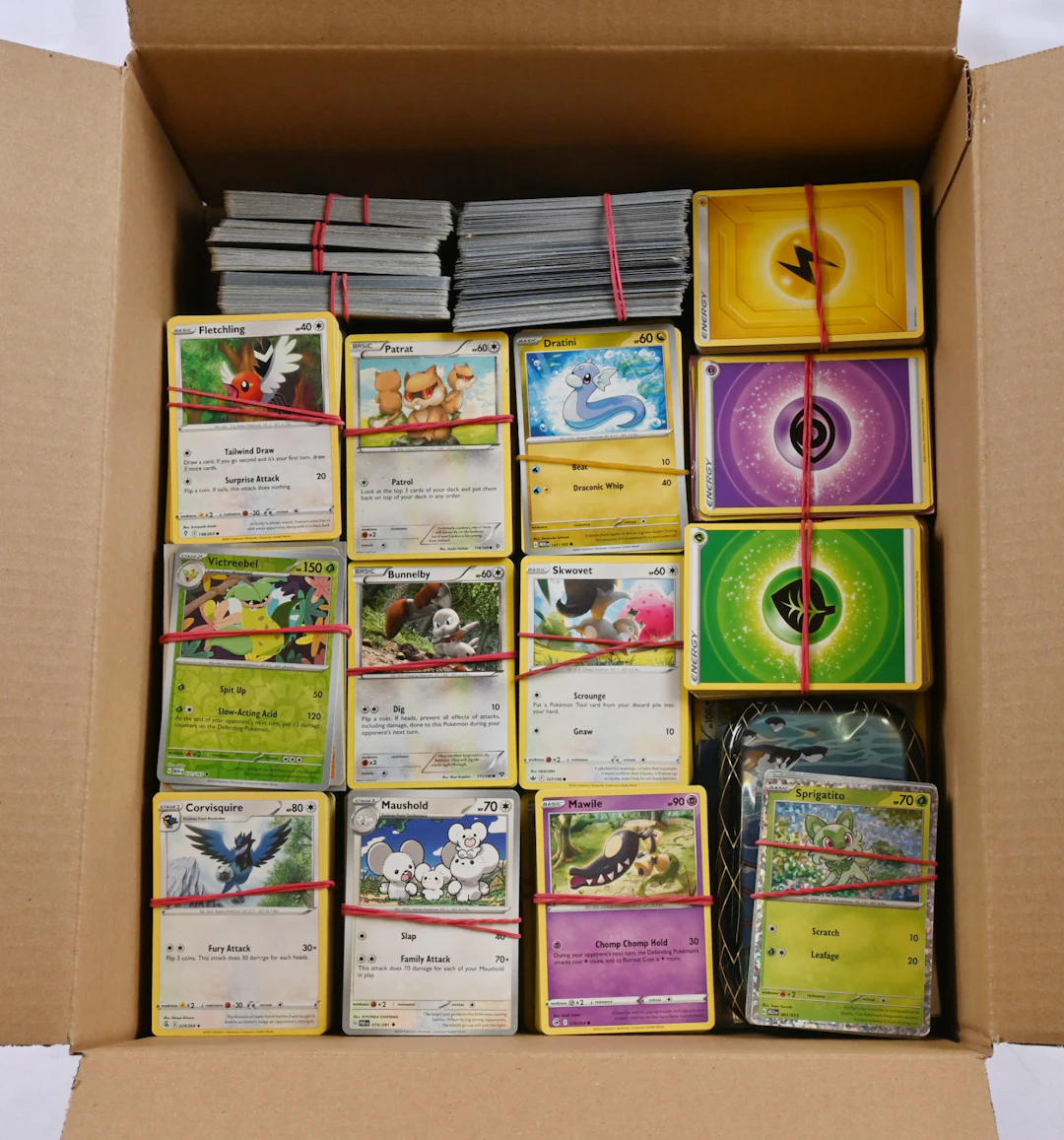 Pokémon cards old selection in a box, over 4 KG. Plenty to study…