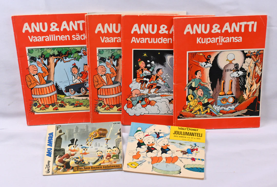 Comic books selection of over 30 pieces eg. Illustrated Classics