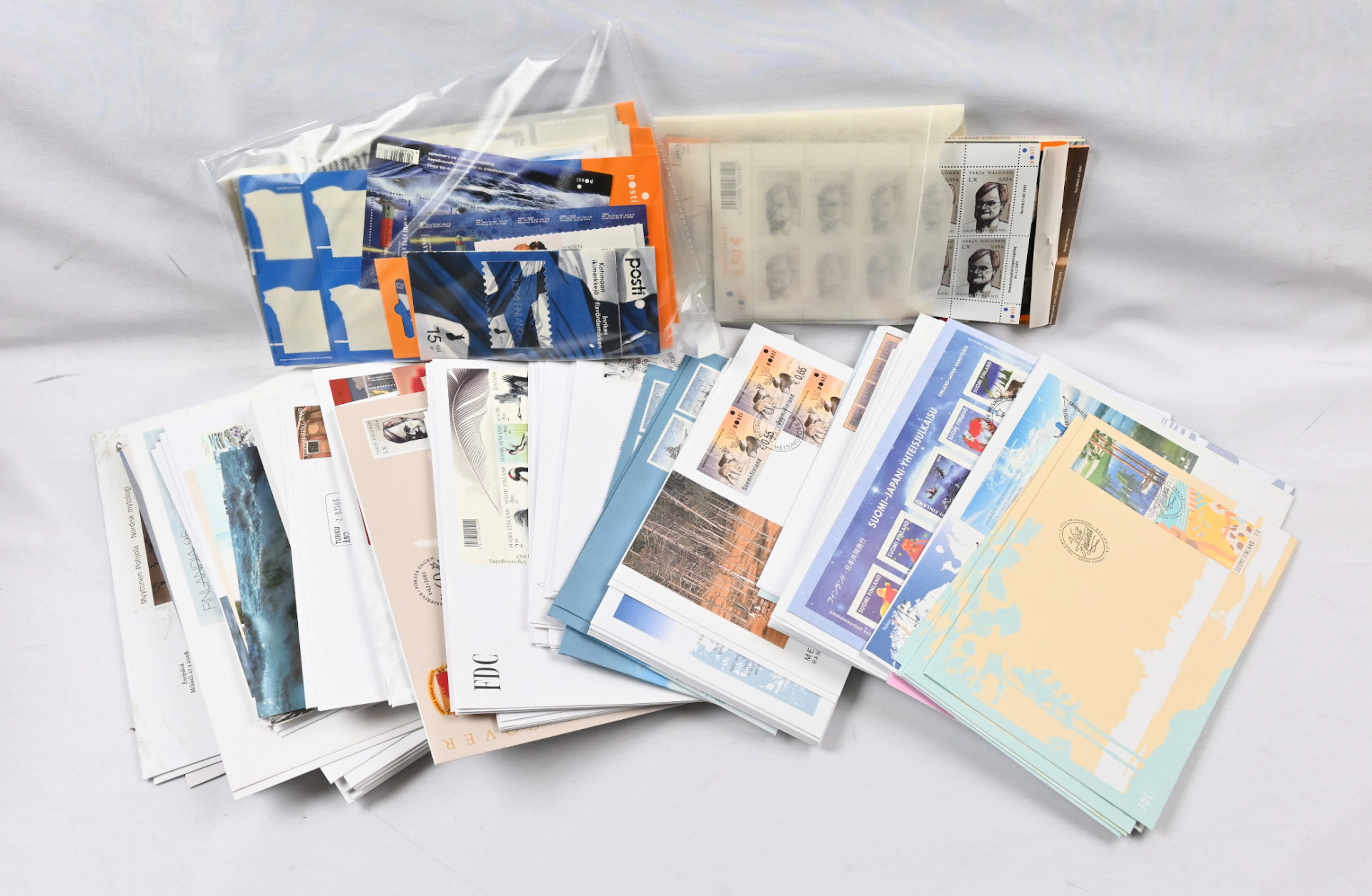 MNH ** 1st class stamps over 220 pieces, plus other face values for