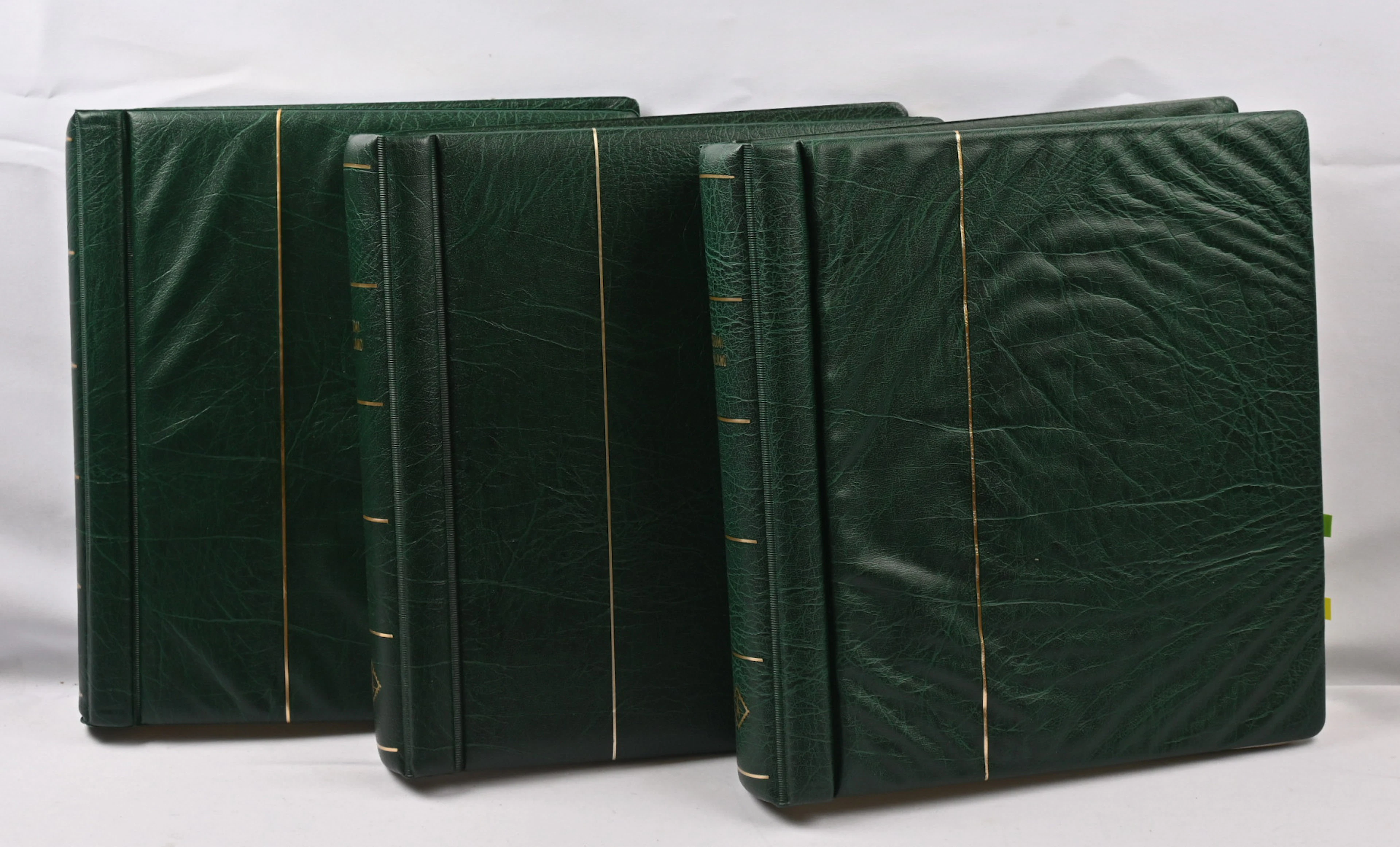 1866 - 2018 **/*/o basic collection in three as new LT albums with
