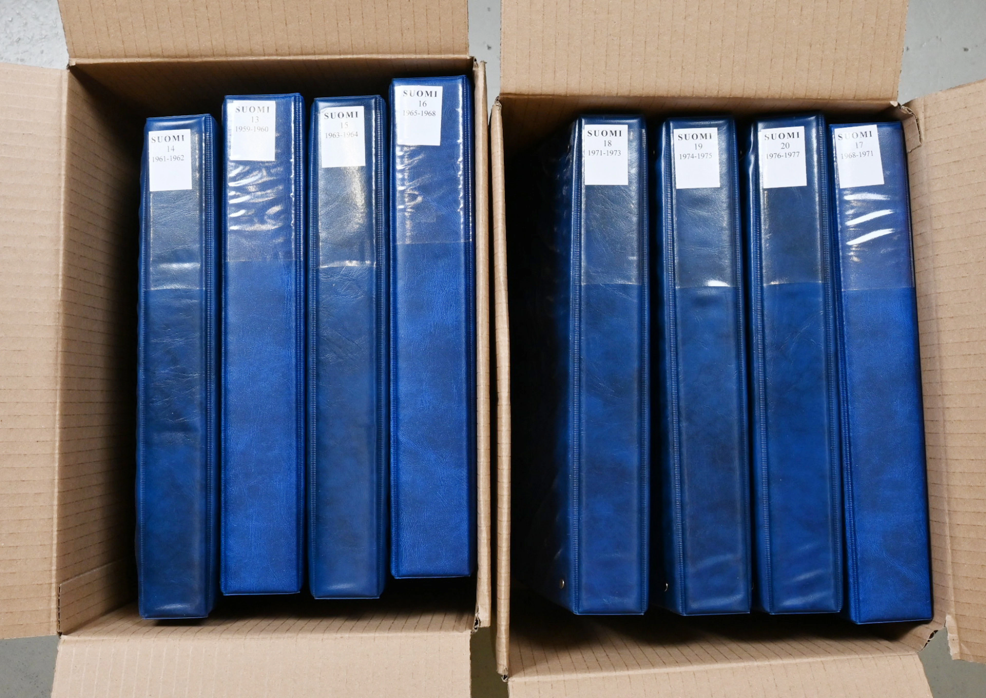 1959 - 1977 in eight binders commemorative stamps, definitive stamps