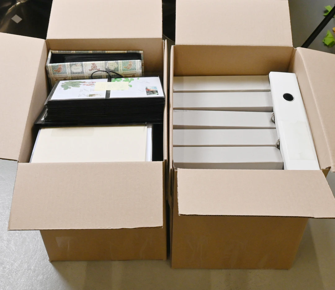Large selection of newer postal items, plenty of FDCs, maximum cards