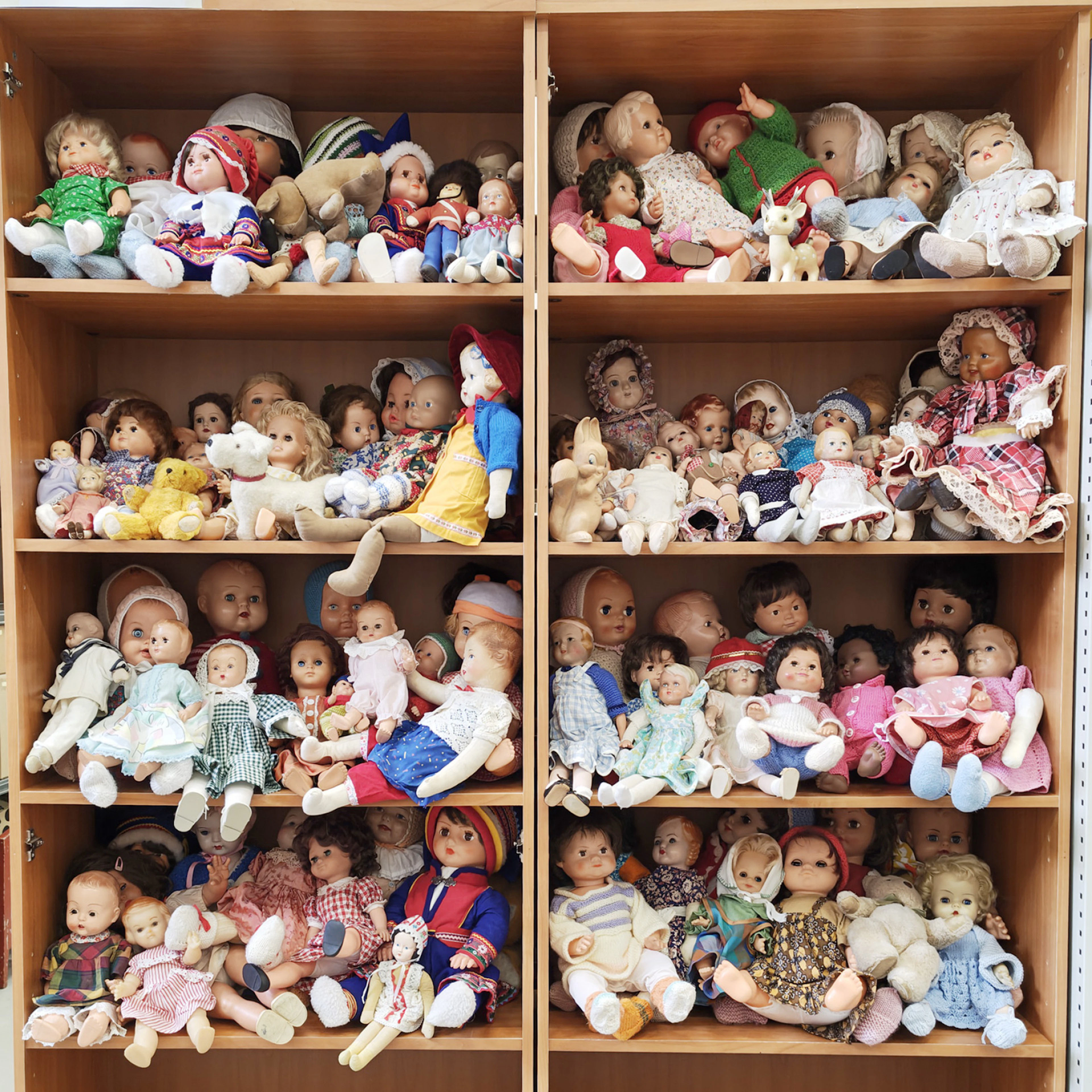 Toys, DOLL COLLECTION nearly 100 dolls and approximately 20 beds/strollers