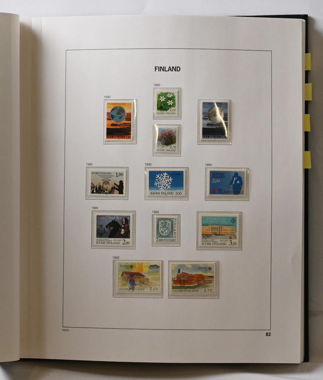 1990 - 2006 MNH ** almost complete collection in an album with mounts