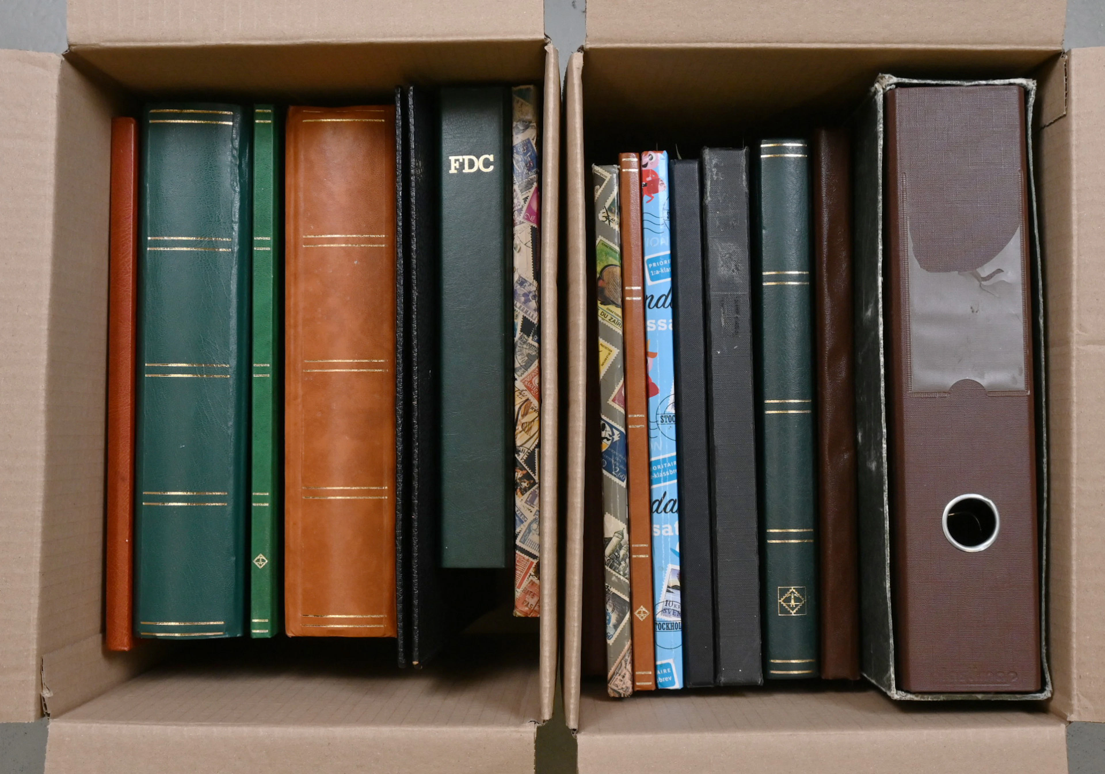 Stock material large selection in 15 stockbooks/albums starting from