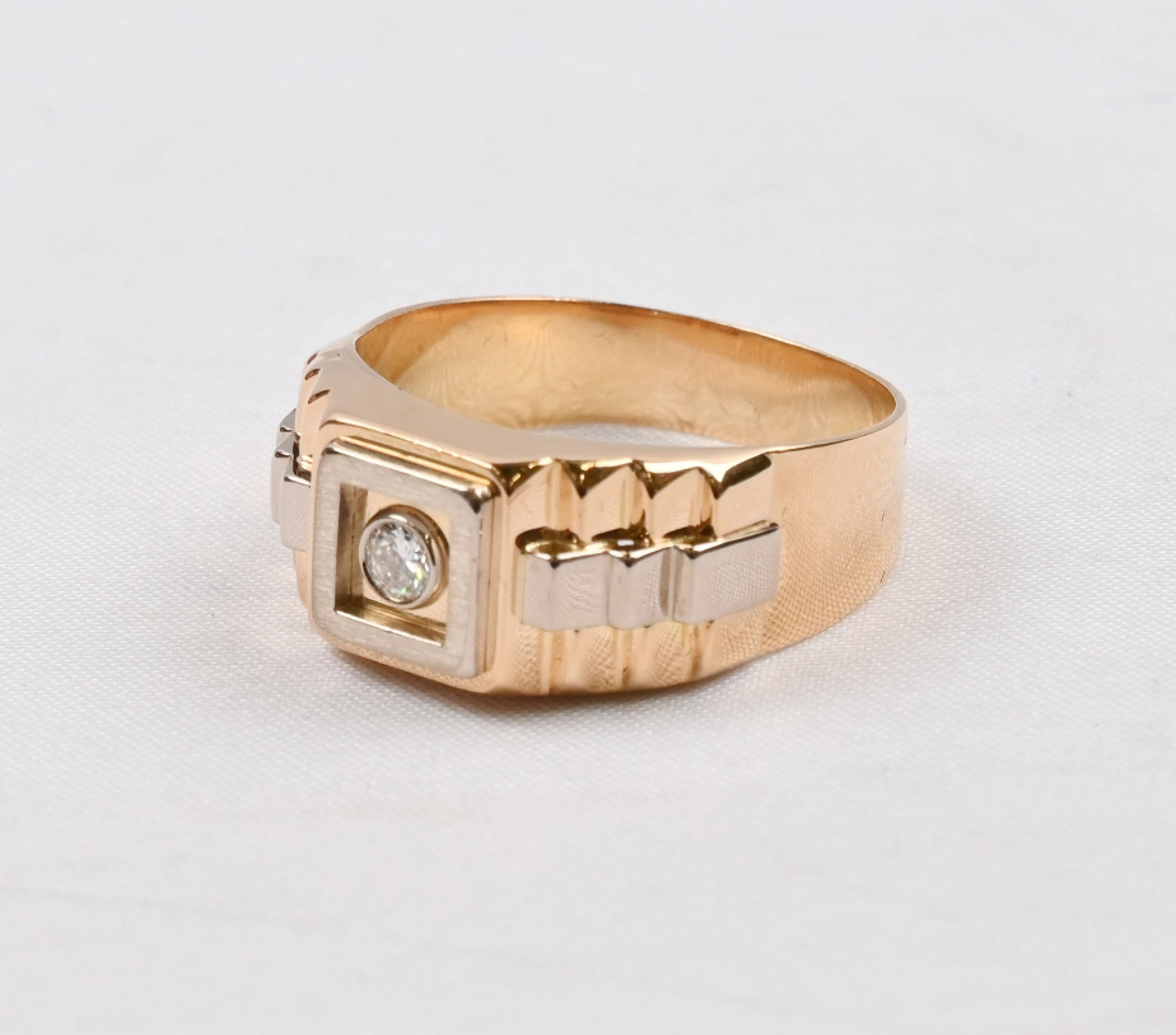 Diamond ring, yellow and white gold, diamond 0.17 CT (VVS/W). Size