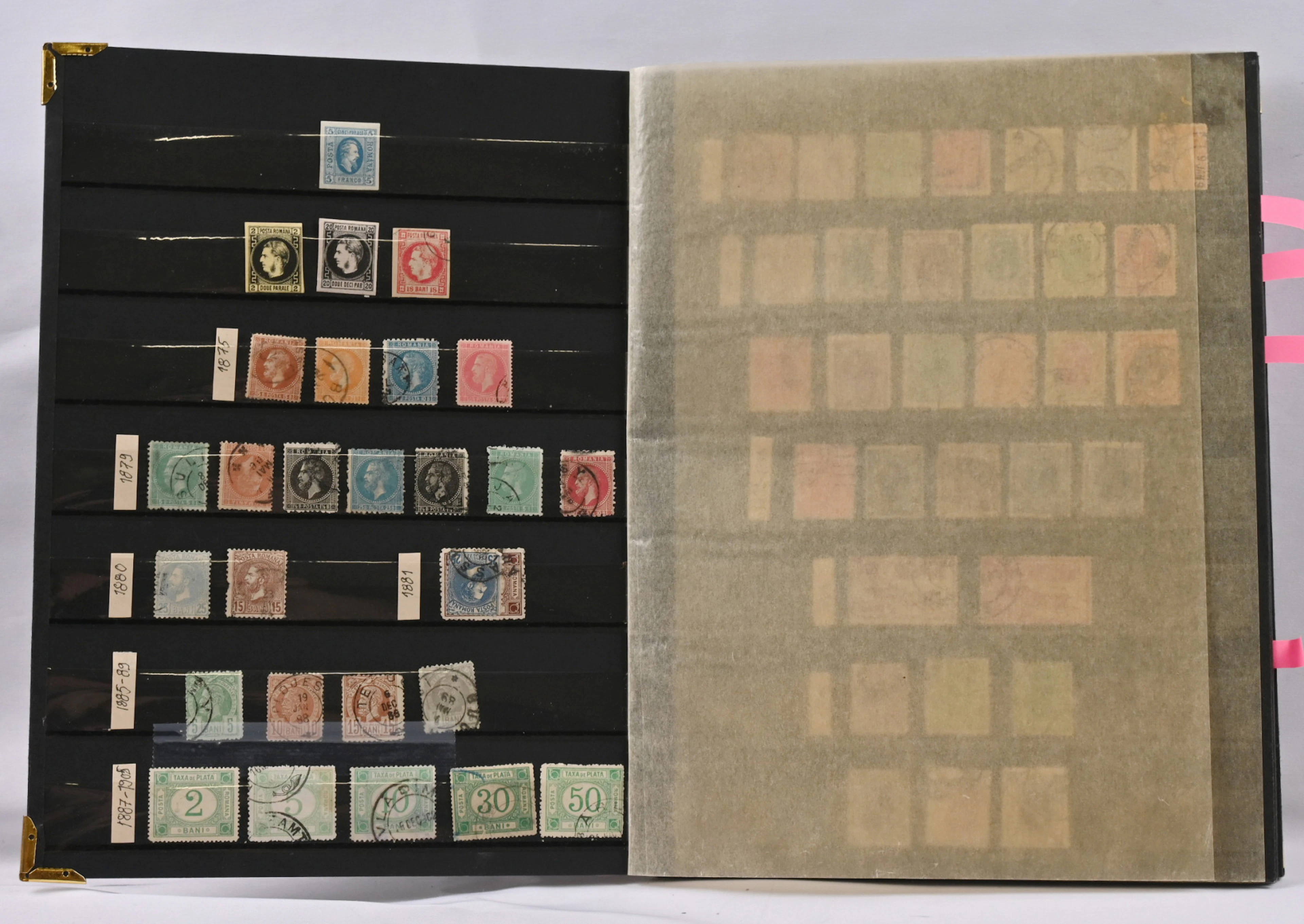 From 1865 onwards small collection of mainly older in two thin stockbooks.