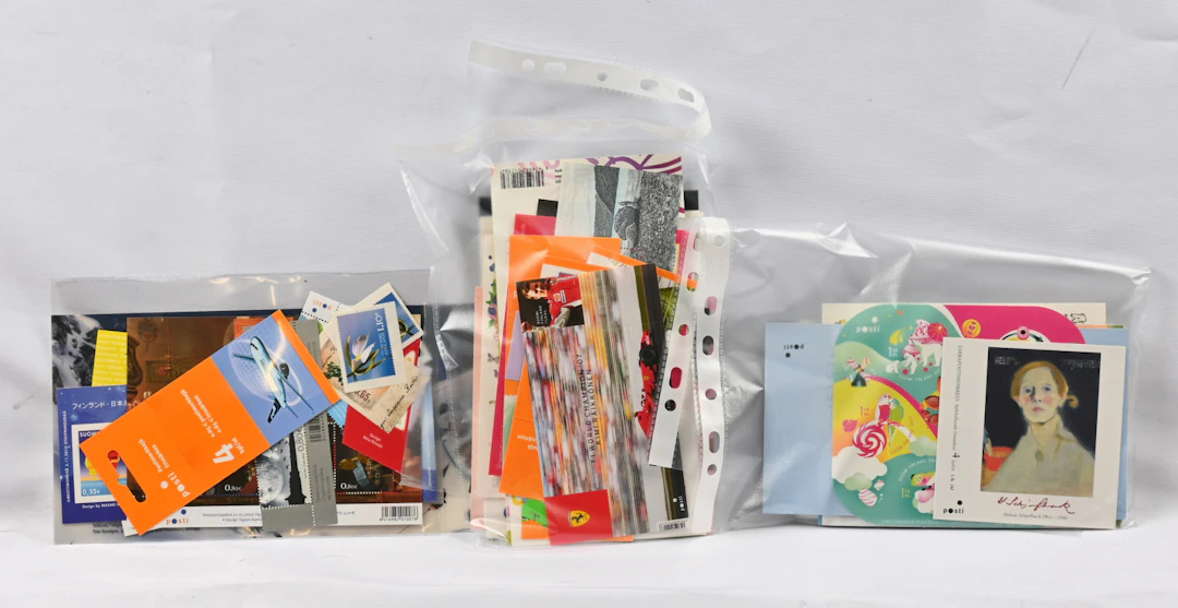 MNH ** forever stamps over 550 pieces, additionally a small amount
