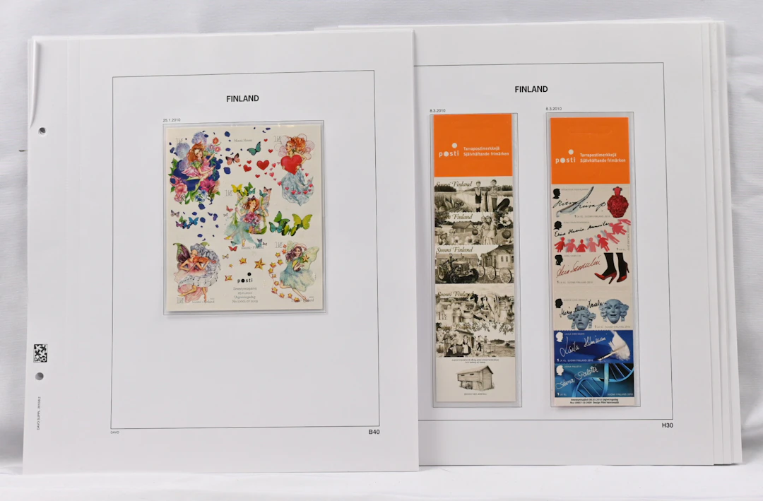 2010 - 12 MNH ** stamp lot on pages with mounts, eg. over 100 forever stamps!