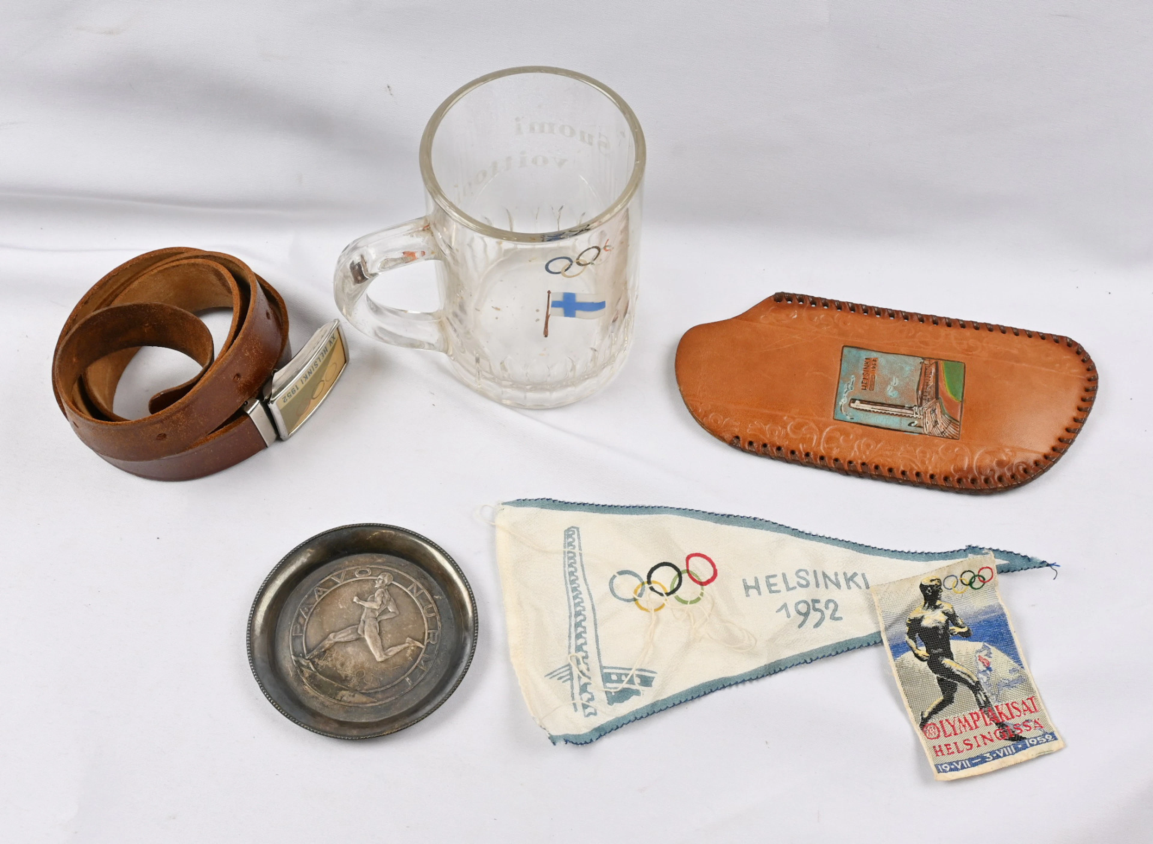 Helsinki 1952 Olympics small lot, including a belt, cloth approx.