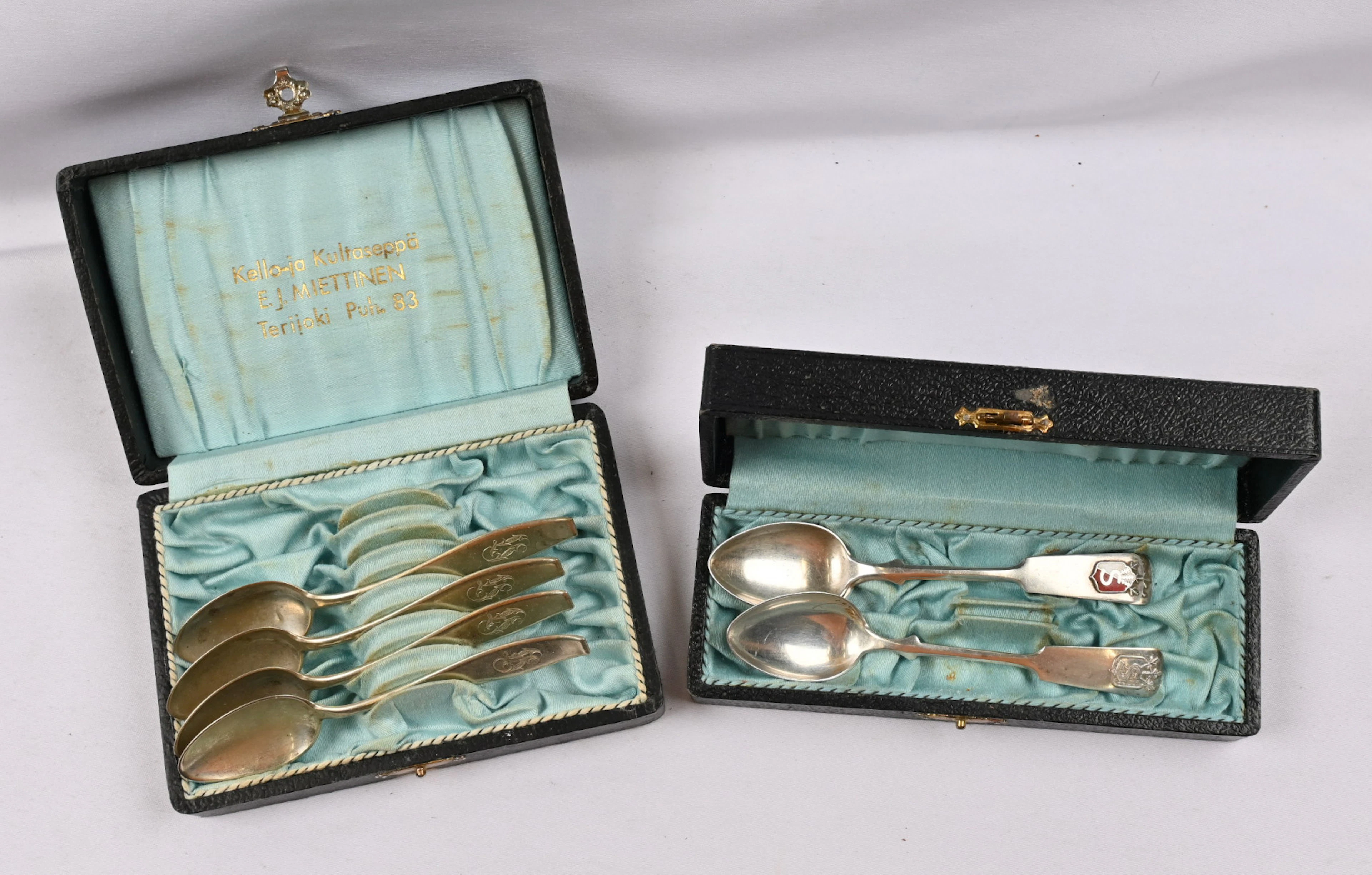Civil Guard coffee spoons 813 silver (3 pieces) and alpaca (4 pieces) in boxes.