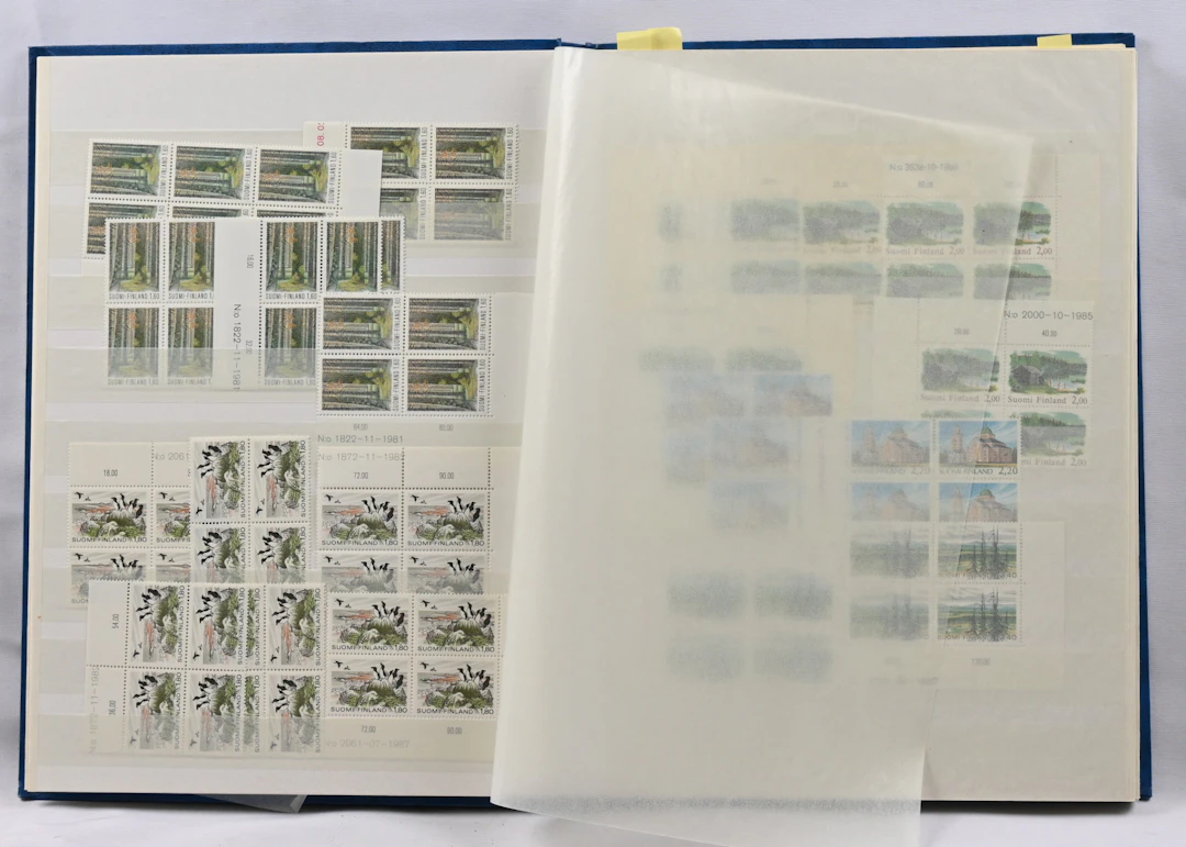 Stockbook including plate multiples etc. Mainly issue 1975 material