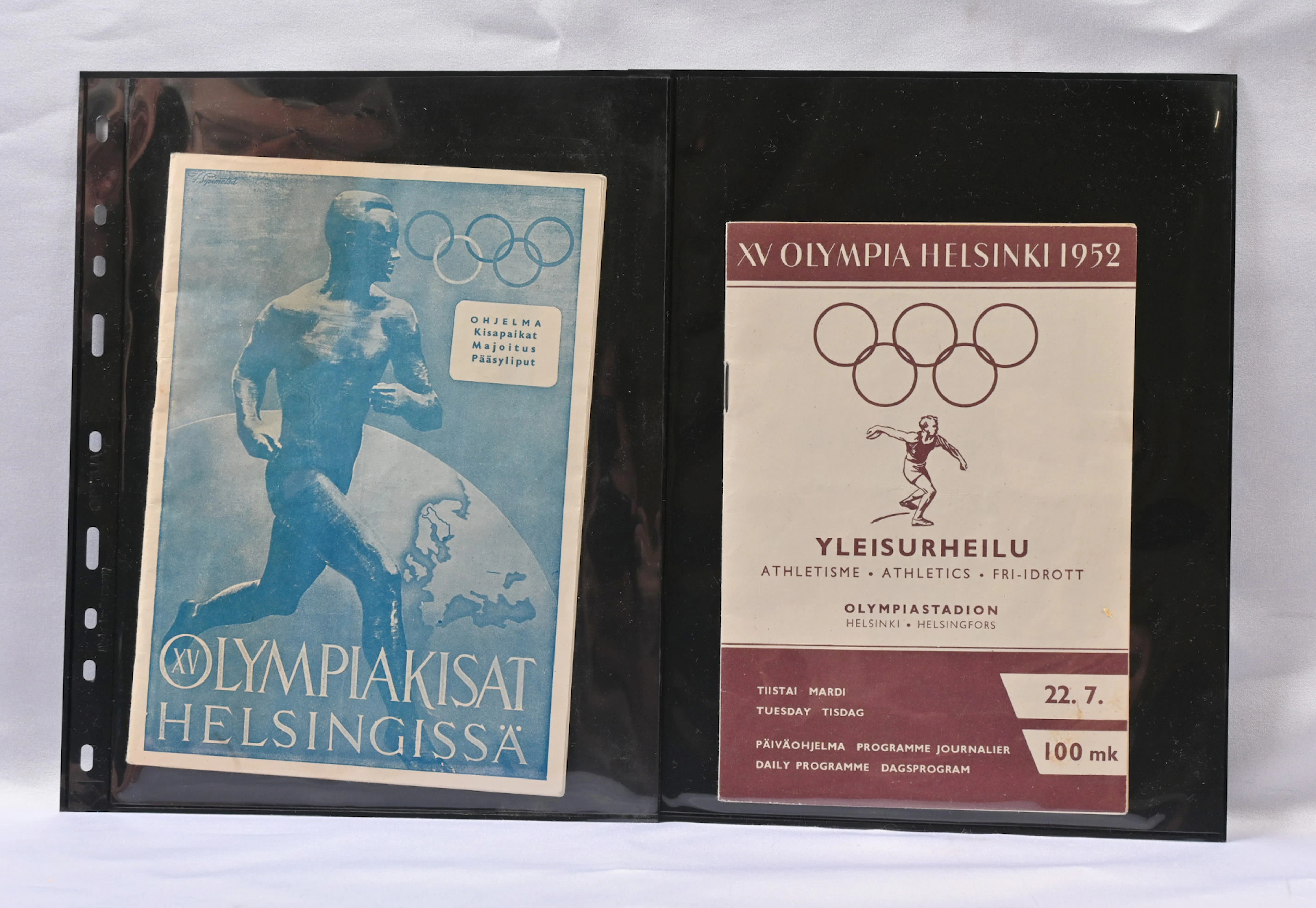 1952 Helsinki Olympics program booklet, two daily programs, 16 tickets