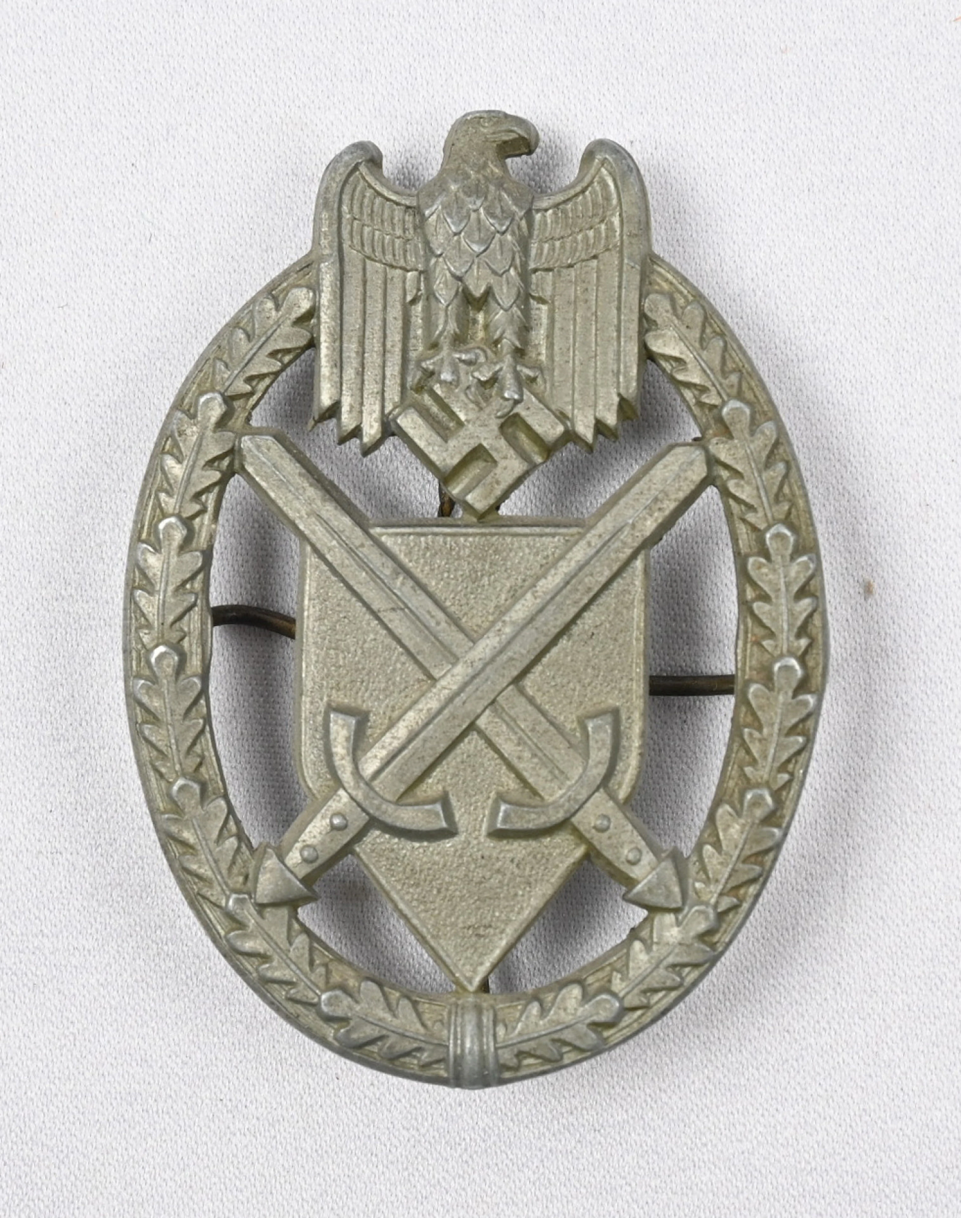Shooting badge to be attached to the aiguillette of the German Army