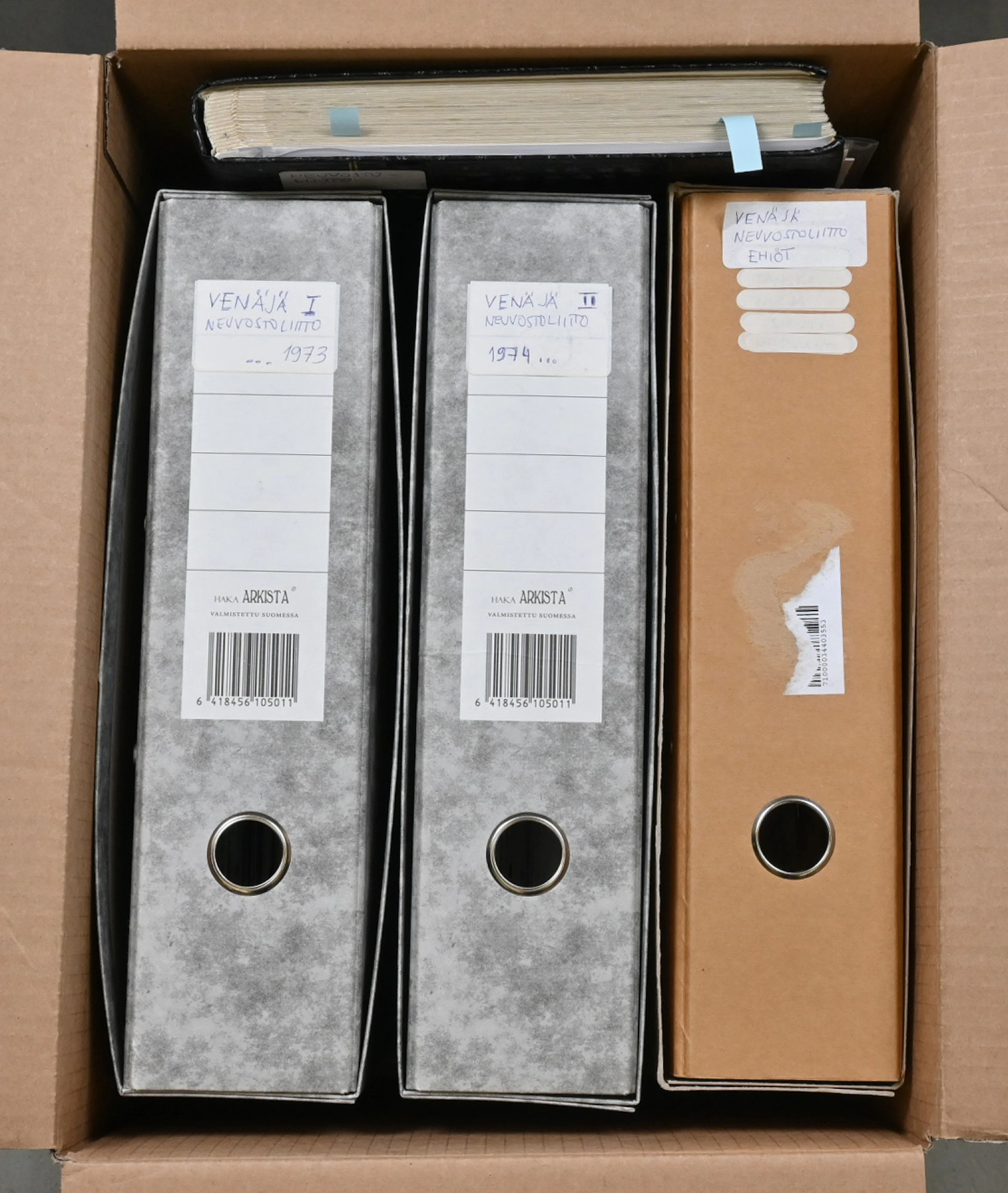 From late 1800s to 2010s fine material on stockpages in two thick