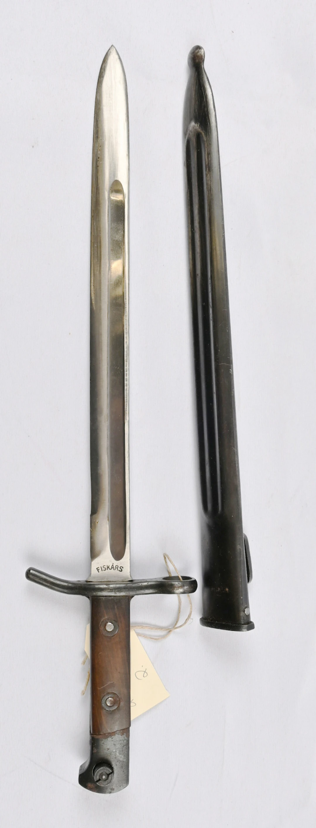 Finnish Fiskars bayonet issue 1928 in fine condition. Patina and wear