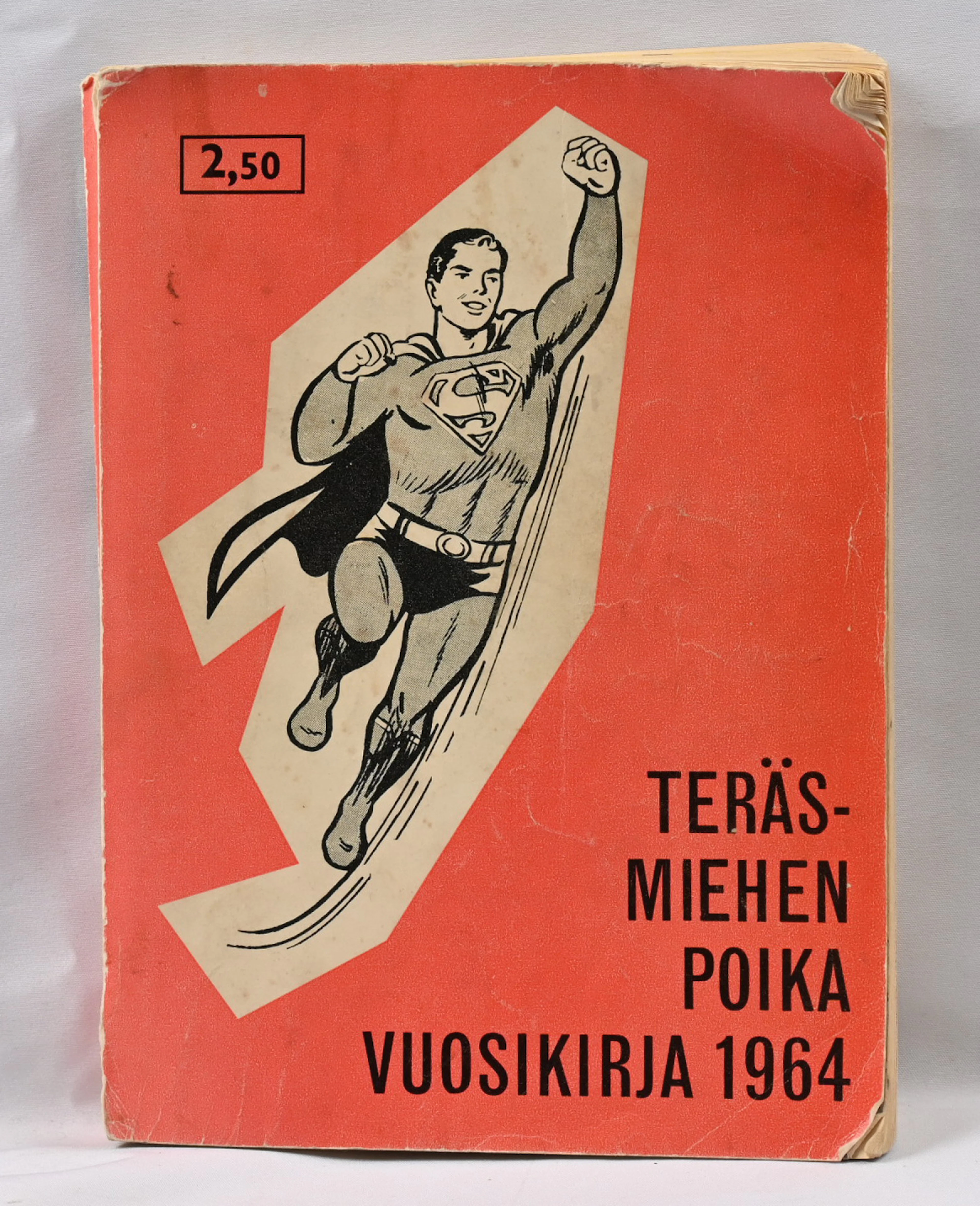 "Teräsmiehen poika" (Son of Superman) Yearbook 1964. Signs of reading.