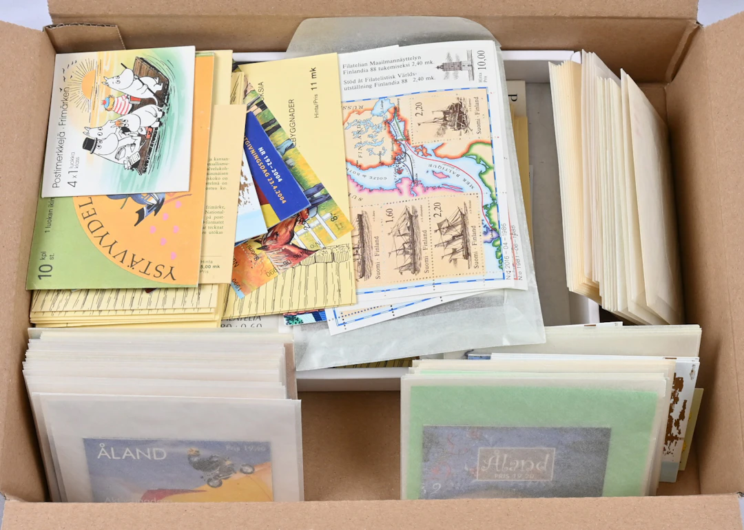 Booklets and miniature sheets, mixed selection from Finland and Aland
