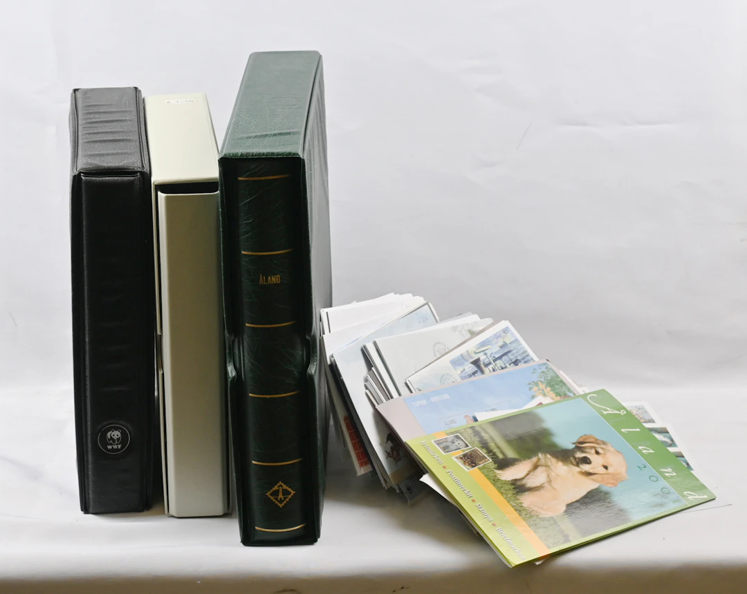 1984 - 1998 MNH ** collection in a Leuchtturm album with mounts, additionally