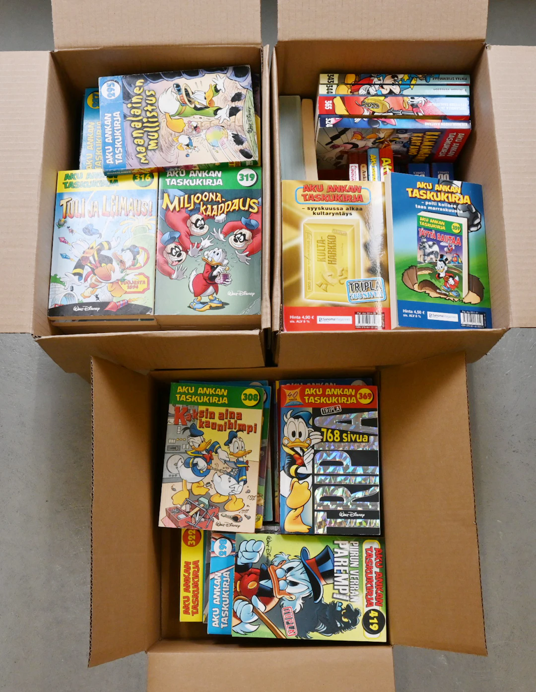 Comics interesting selection including eg. Marvel hard-covered Captain