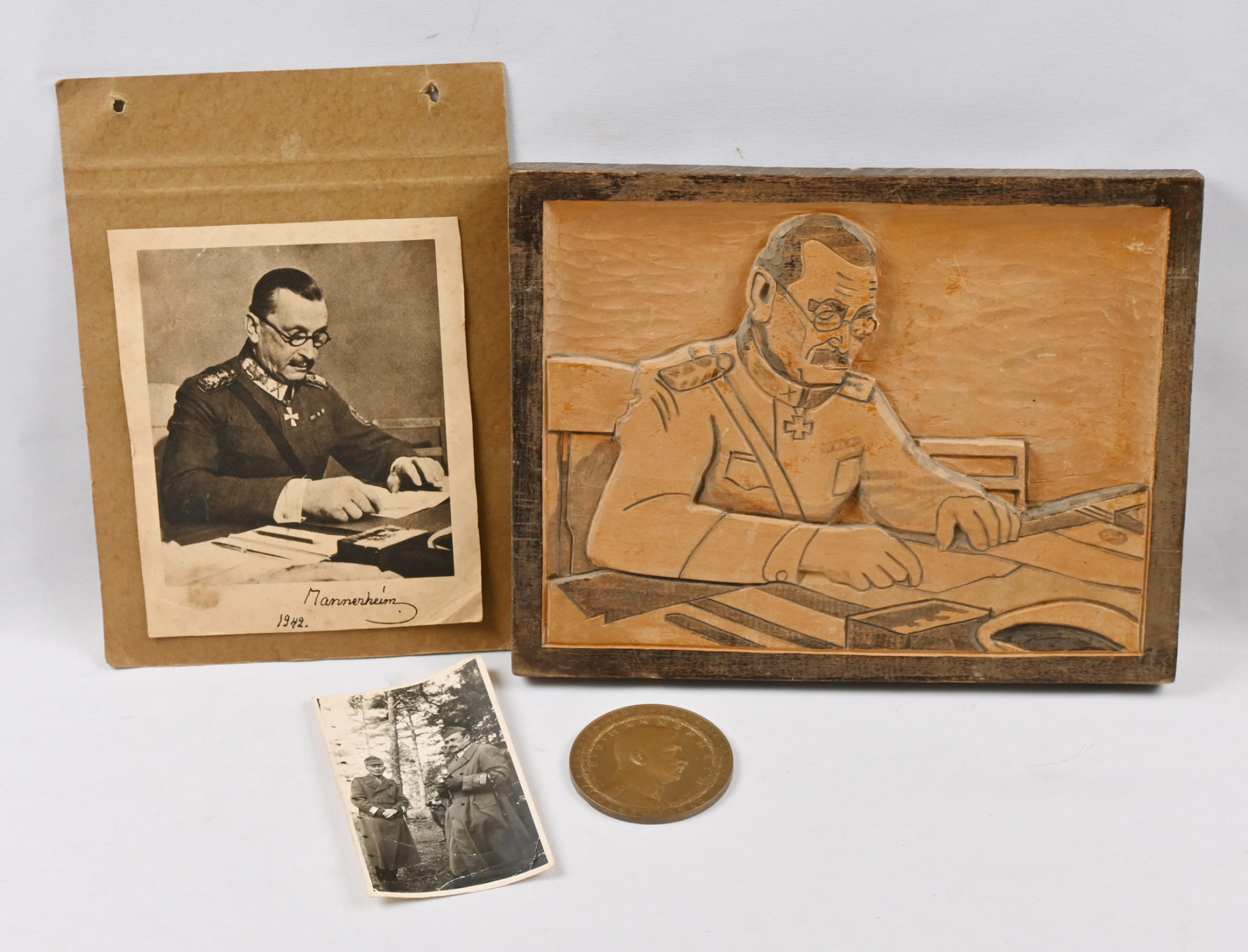 Small lot of Field Marshal Mannerheim memorabilia, including a photograph, etc