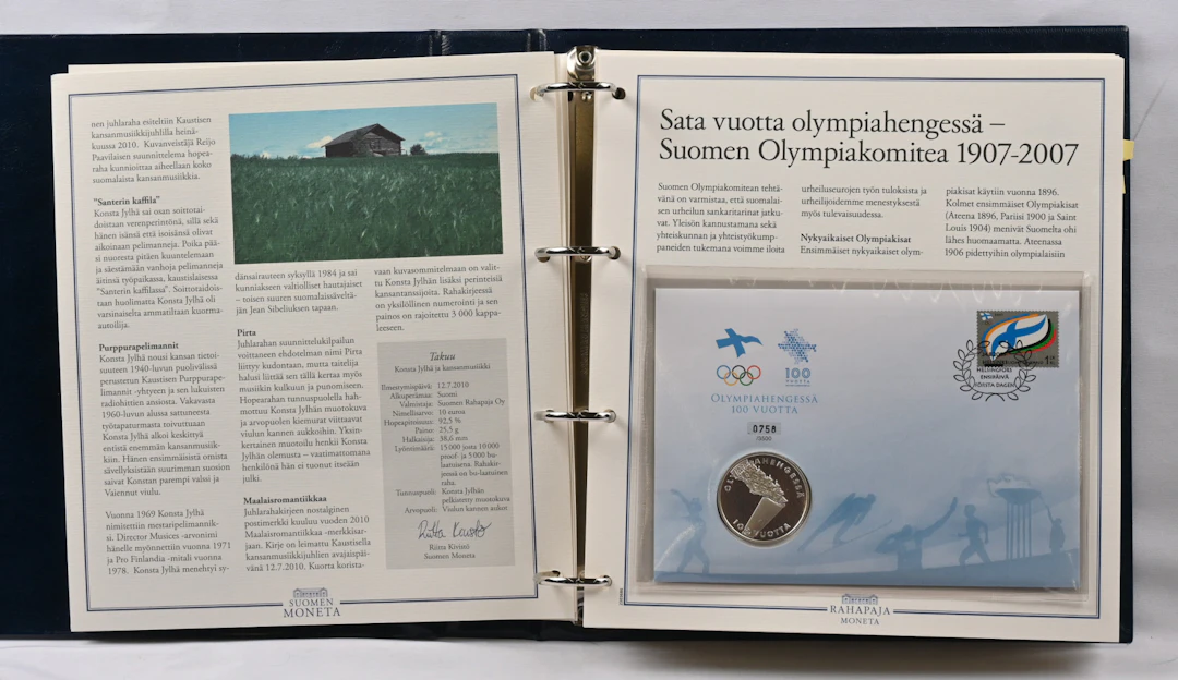 Moneta's coin letter collection in an album, 13 different, eg Tove Jansson etc.