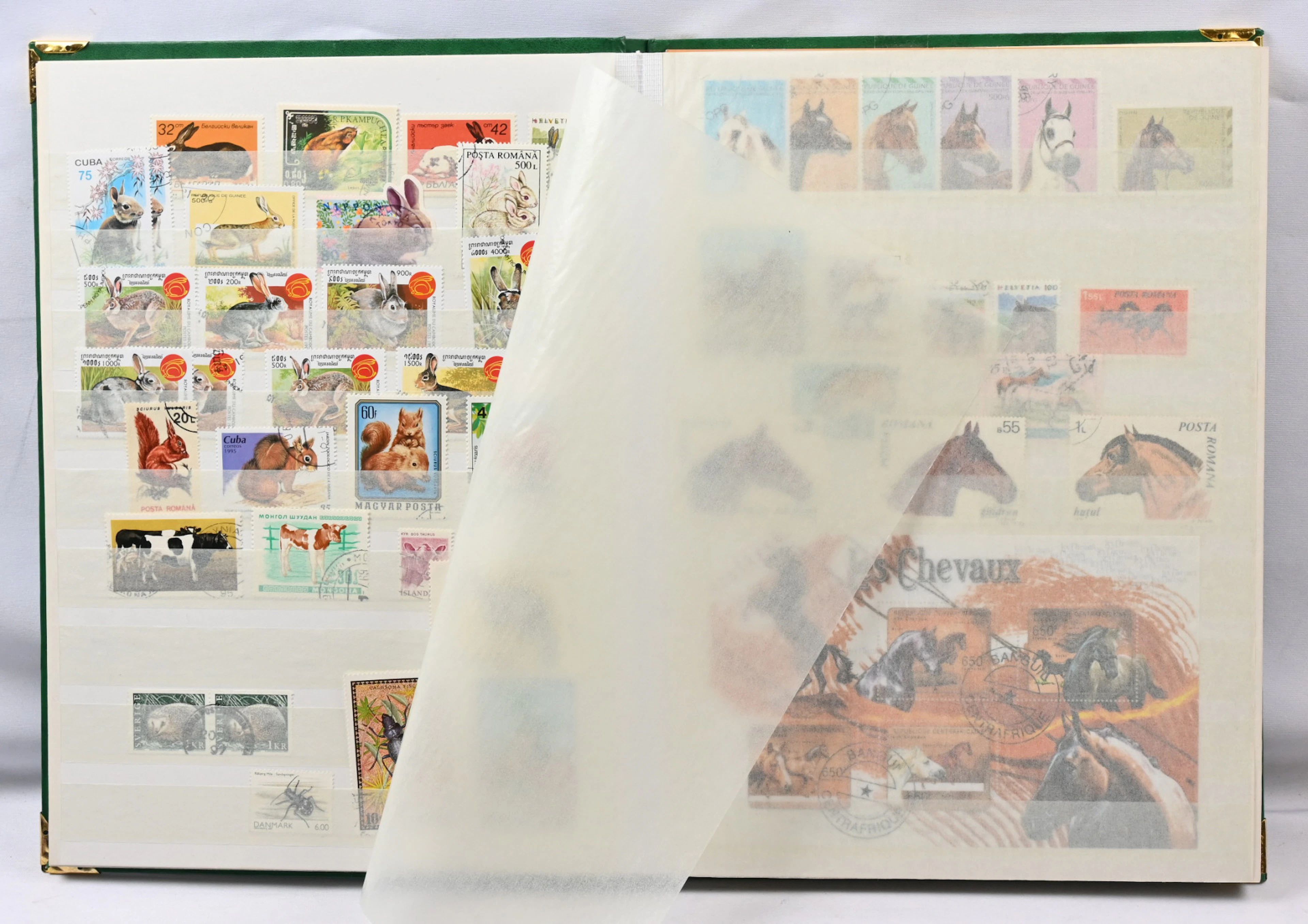 Animals, over 1300 different stamps partly as miniature sheets. Cats