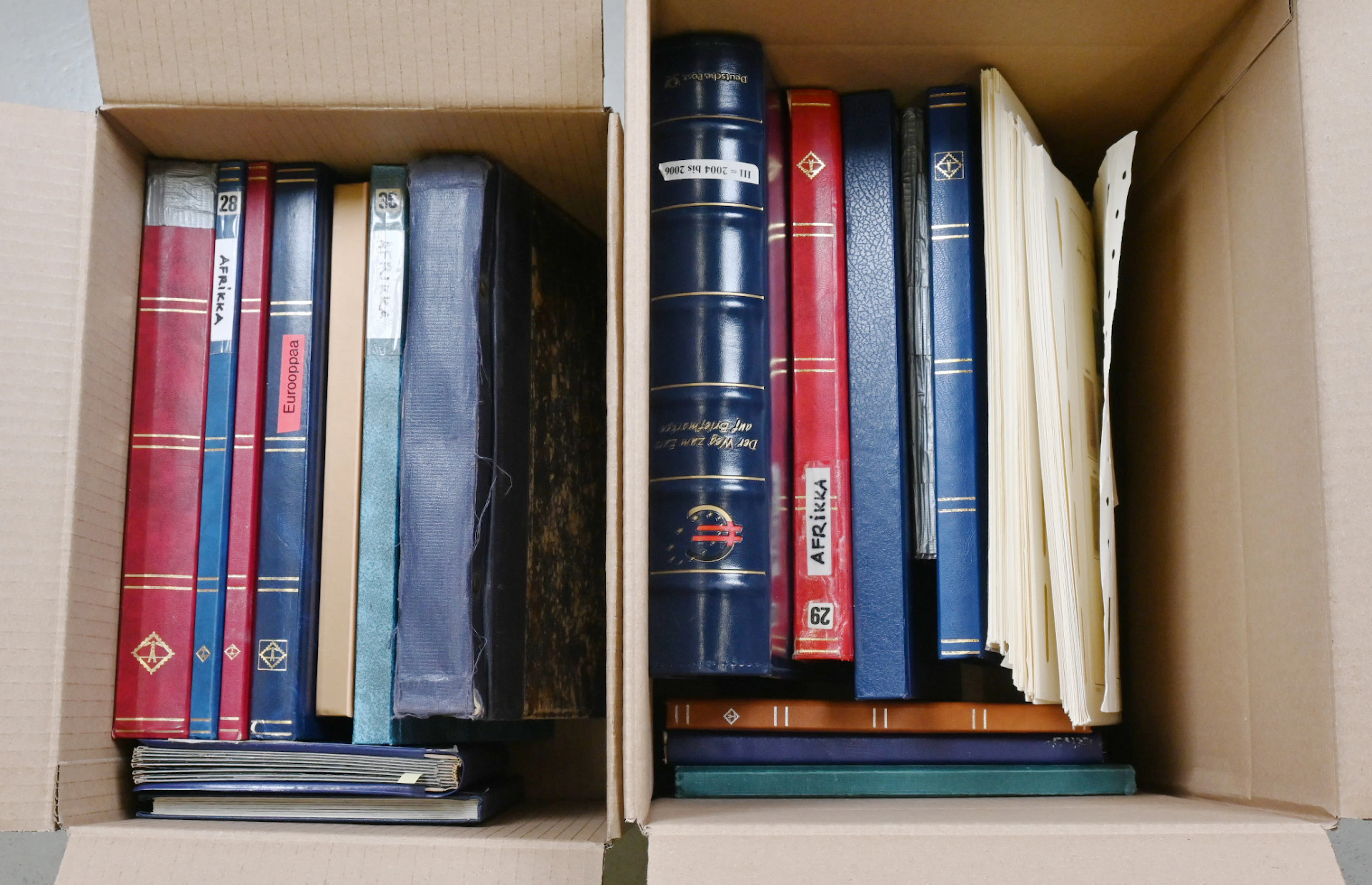 Mixed selection in 17 albums/stockbooks (different sizes), also some