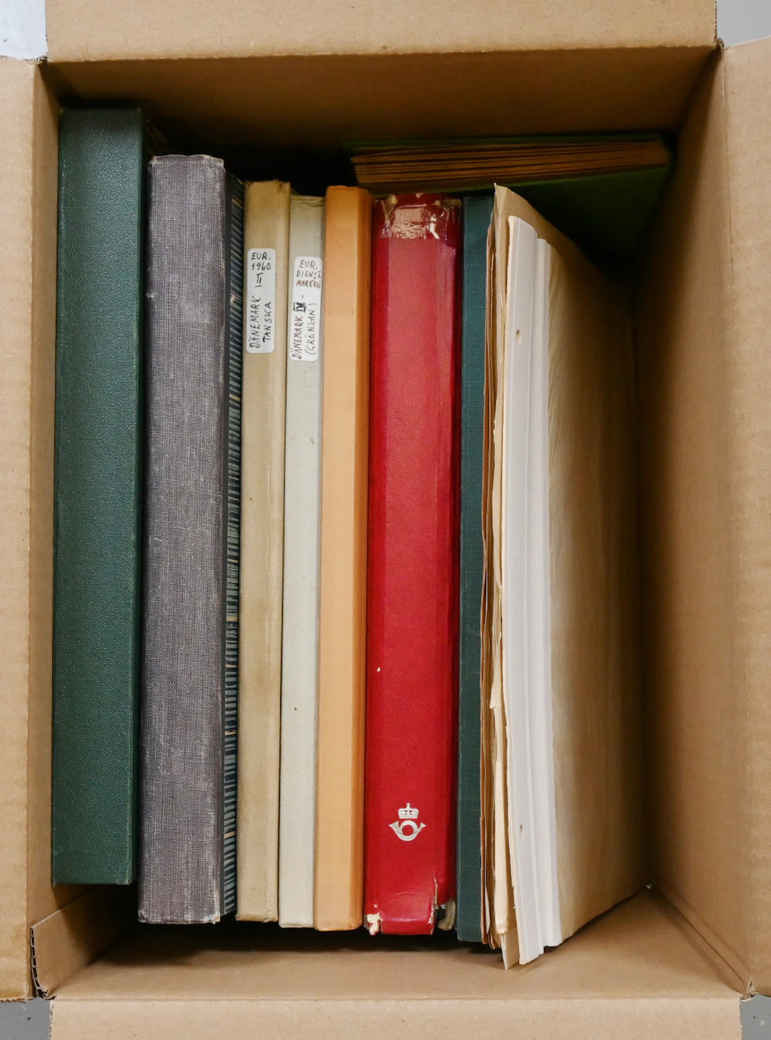 Stock lot of used in seven stockbooks etc. Old and new.