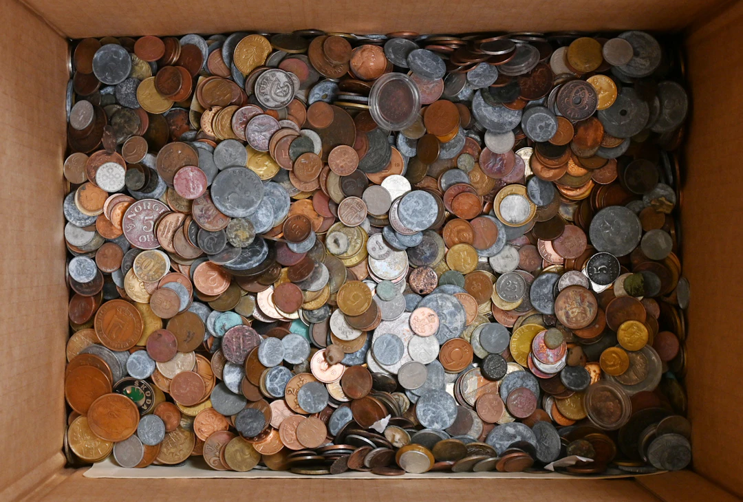 Whole world coin lot from old to new, ca. 9 KG