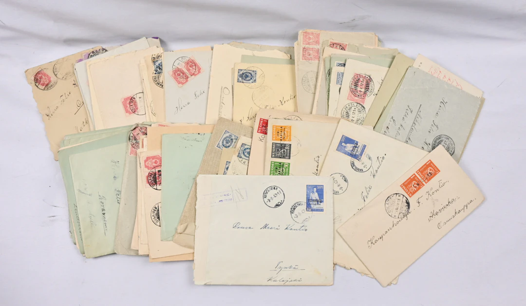 Small selection of old mail nearly 1 KG eg. some East Karelia, field post etc.