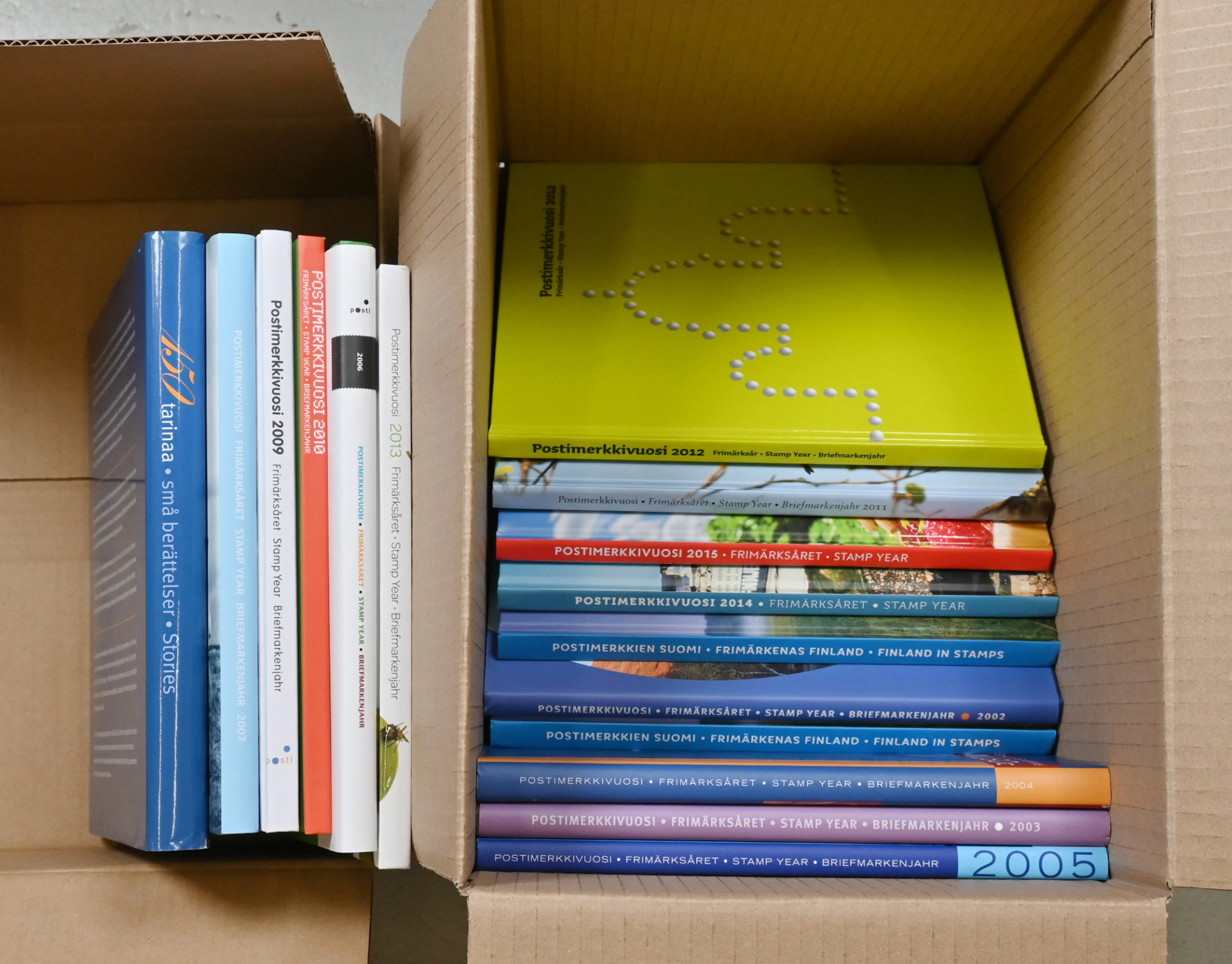 2002 - 2006 and 2008 - 2015 yearbooks, 13 different. Face value estimated