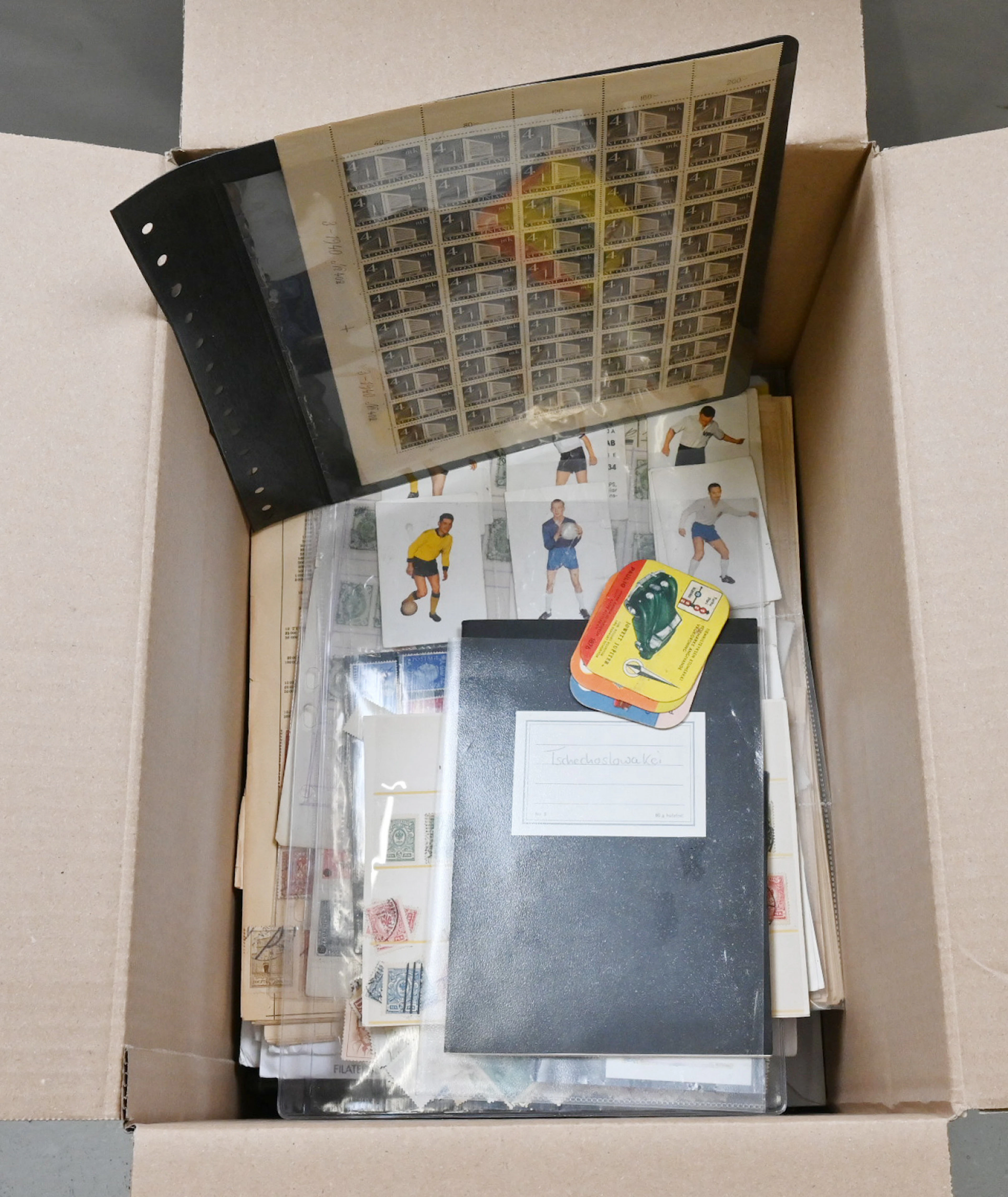 Mystery box over 9 kg, also includes a small amount of non-philatelic items.