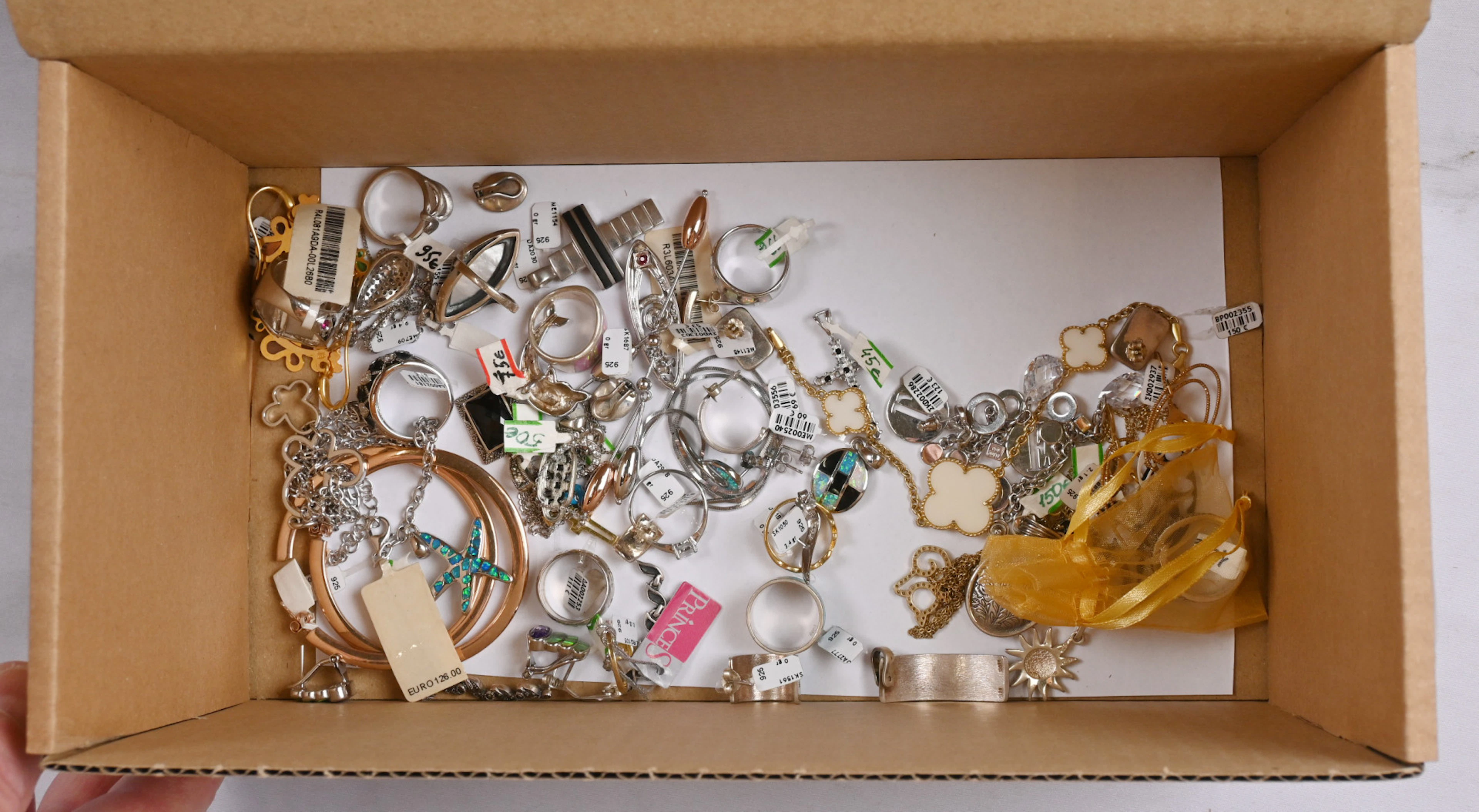 Discovery lot mainly of silver jewelry – very versatile!