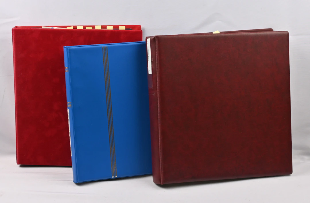 Personalized stamp material large selection in three binders eg. MNH