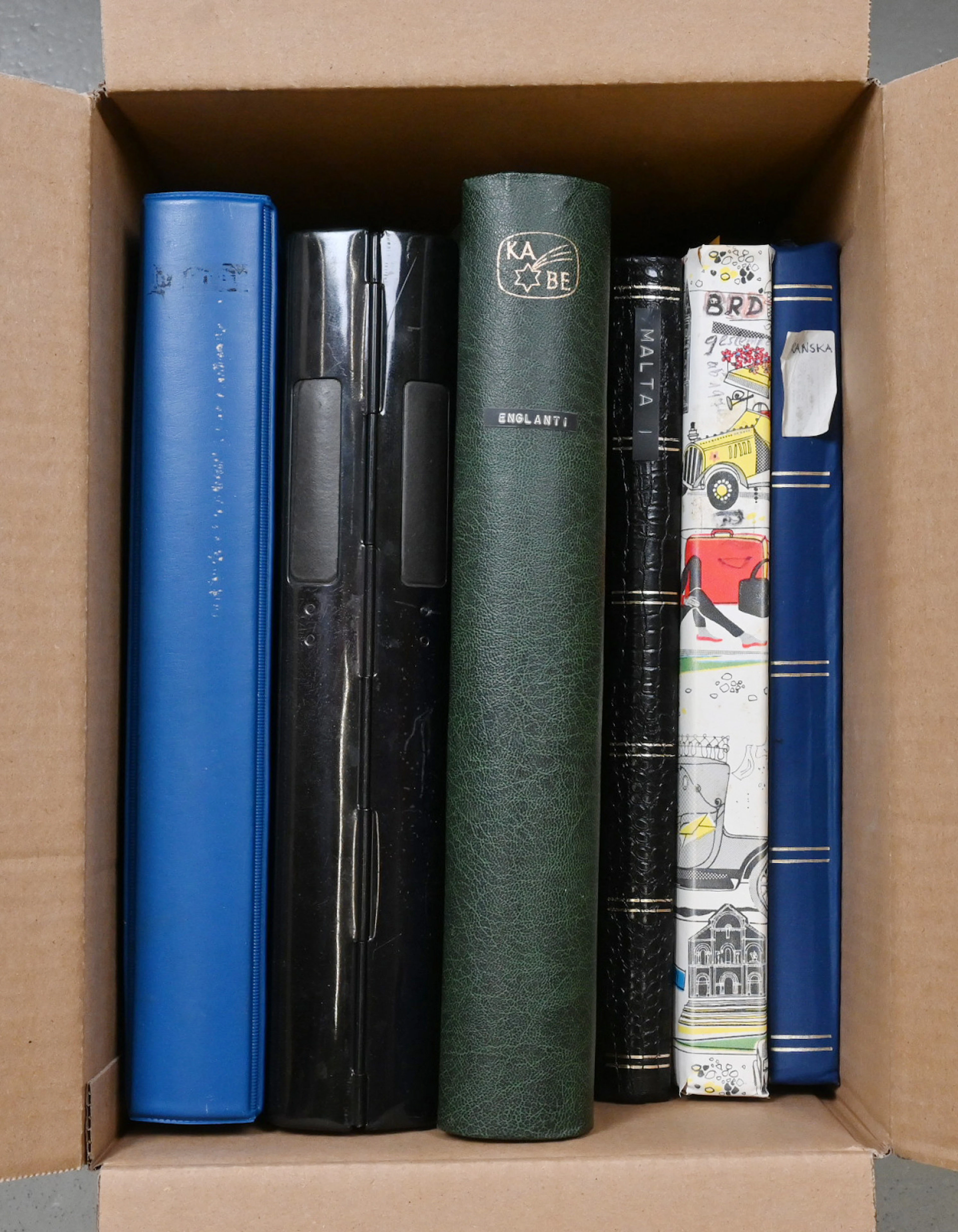 Stamps of European countries in seven albums / stockbooks. eg. old