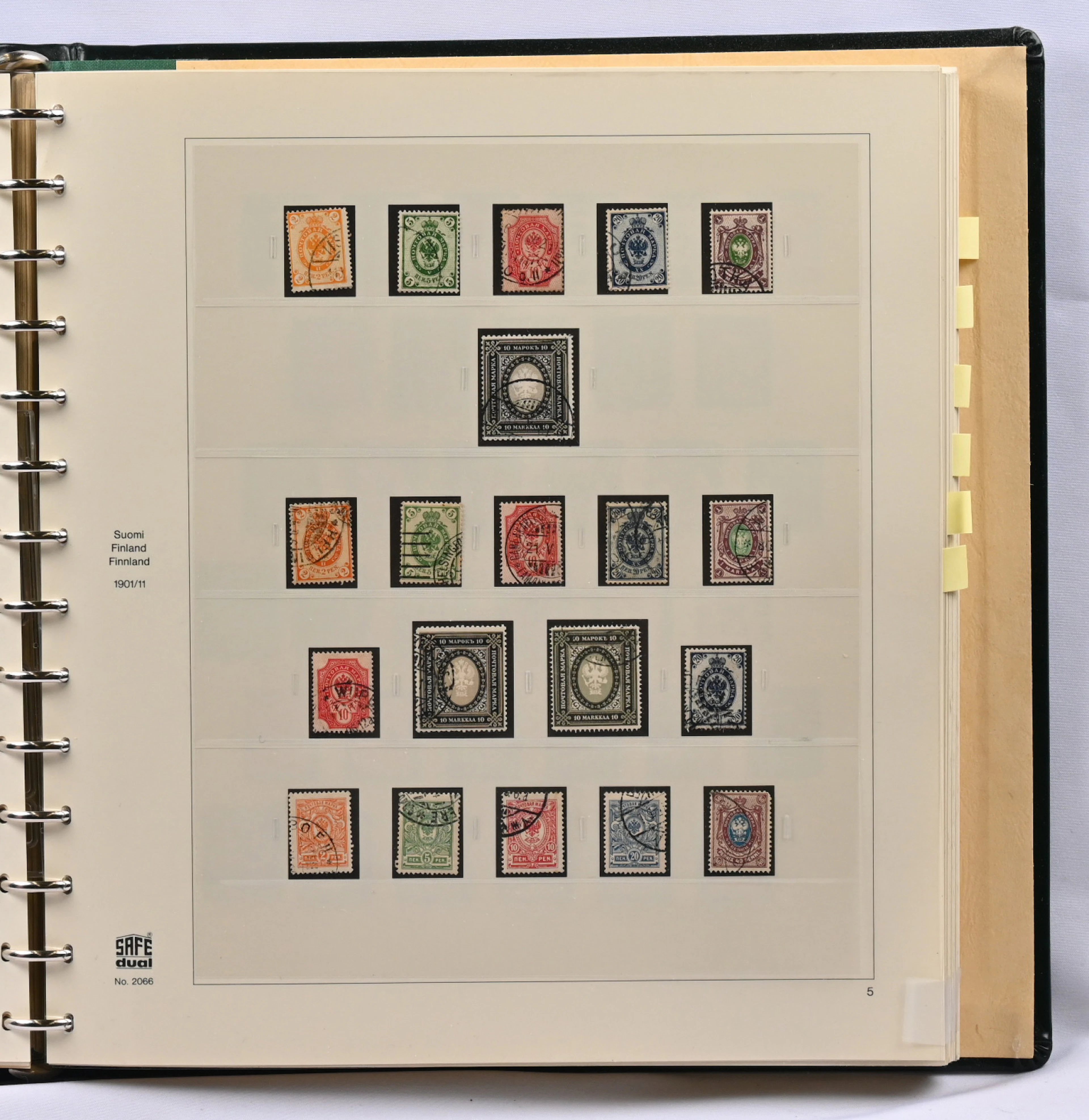1891 - 2001 nice collection in three albums with mounts, including