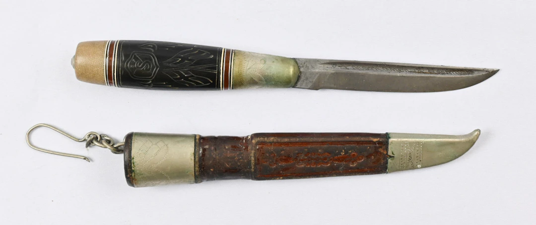 Civil Guard knife, blade length approx. 9.5 cm. Signs of use