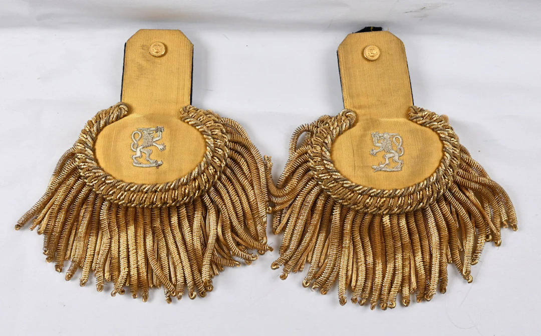 Finnish Navy captain's shoulder epaulettes model 22. In one the stitches