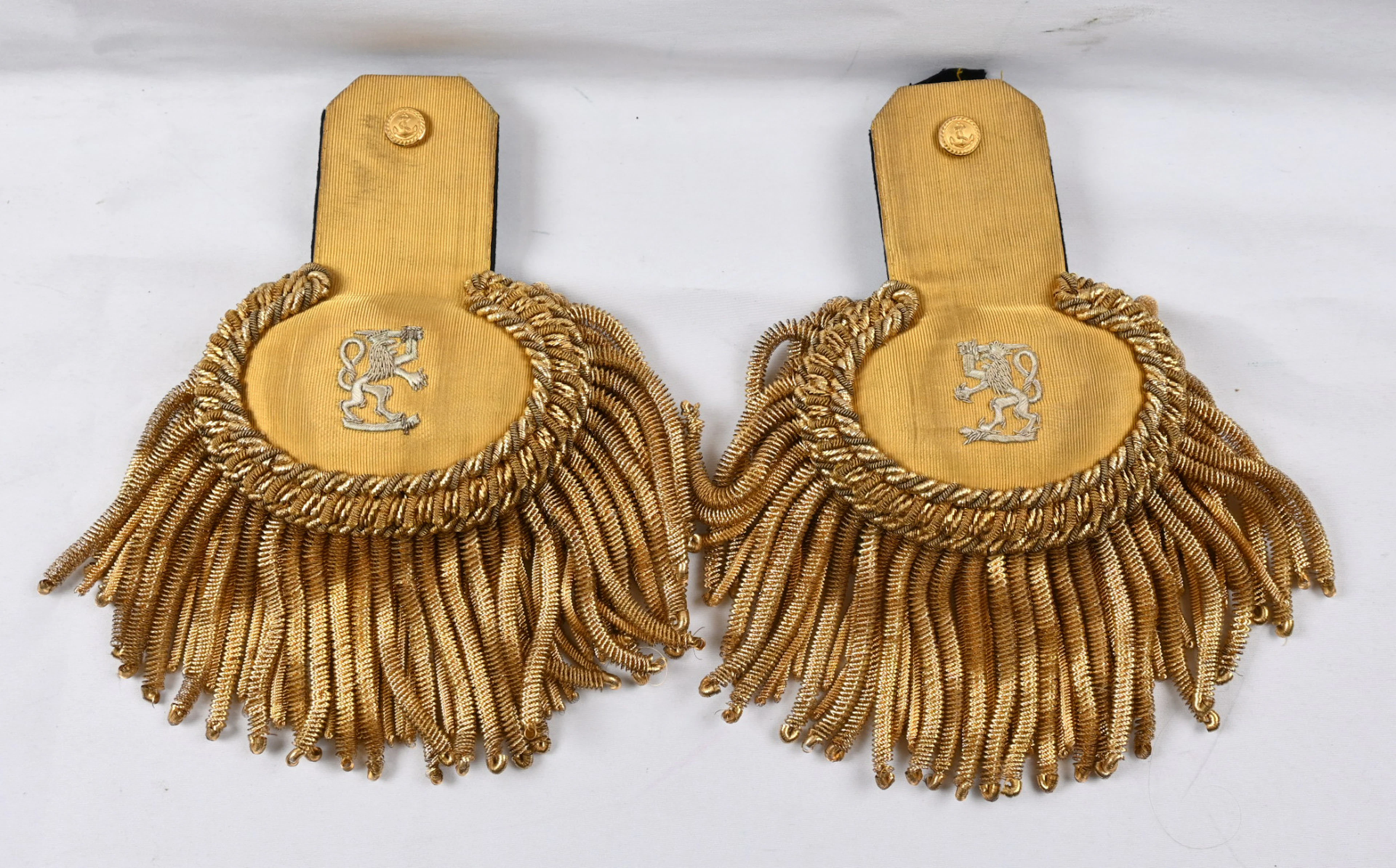 Finnish Navy captain's shoulder epaulettes model 22. In one the stitches