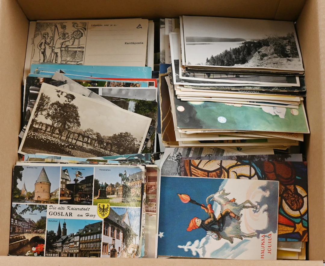 Mixed selection of cards from Finland and abroad, ca. 3 KG including